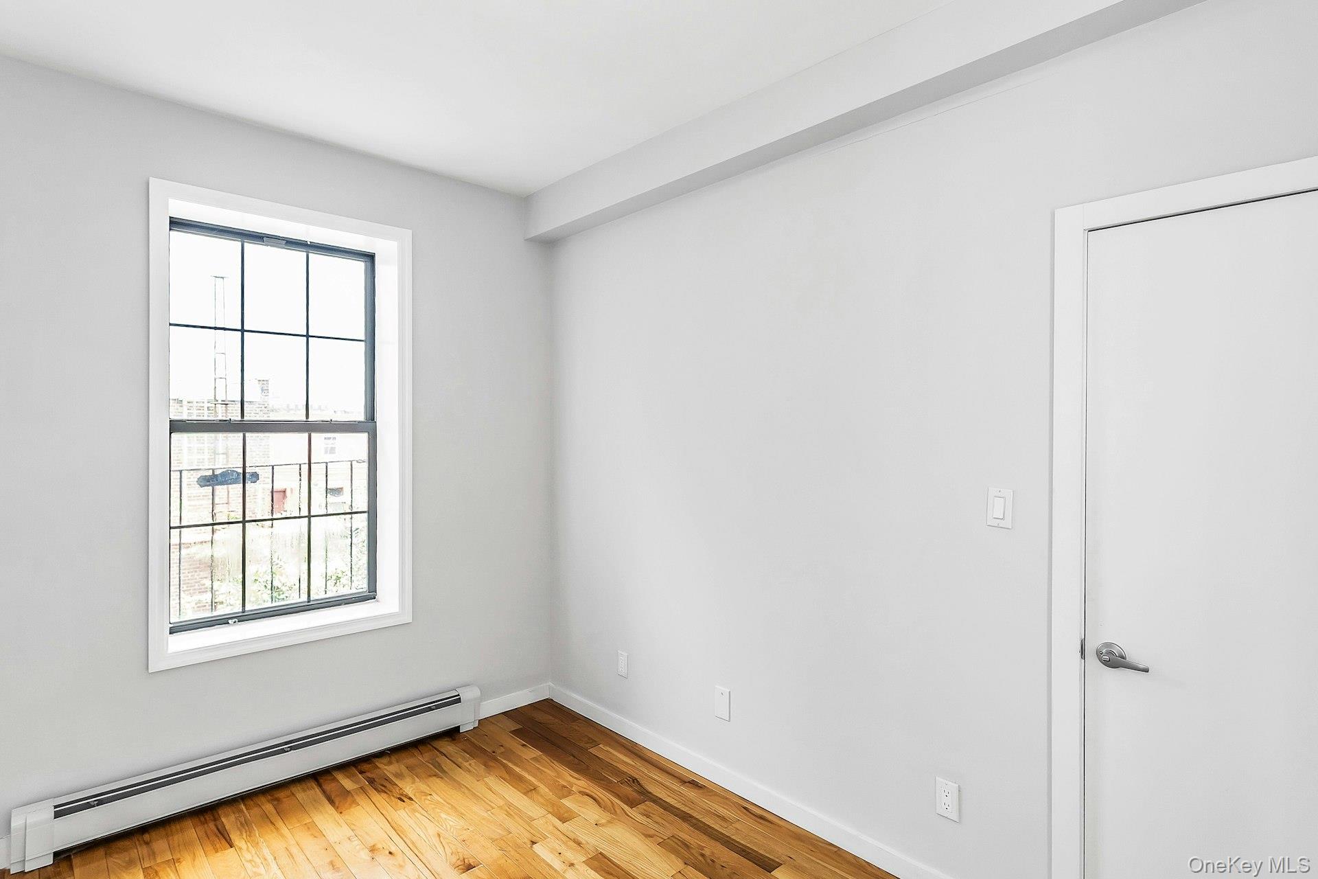 #15 photo, 34-21 9 Street, クイーンズ区 Astoria , NY 11106