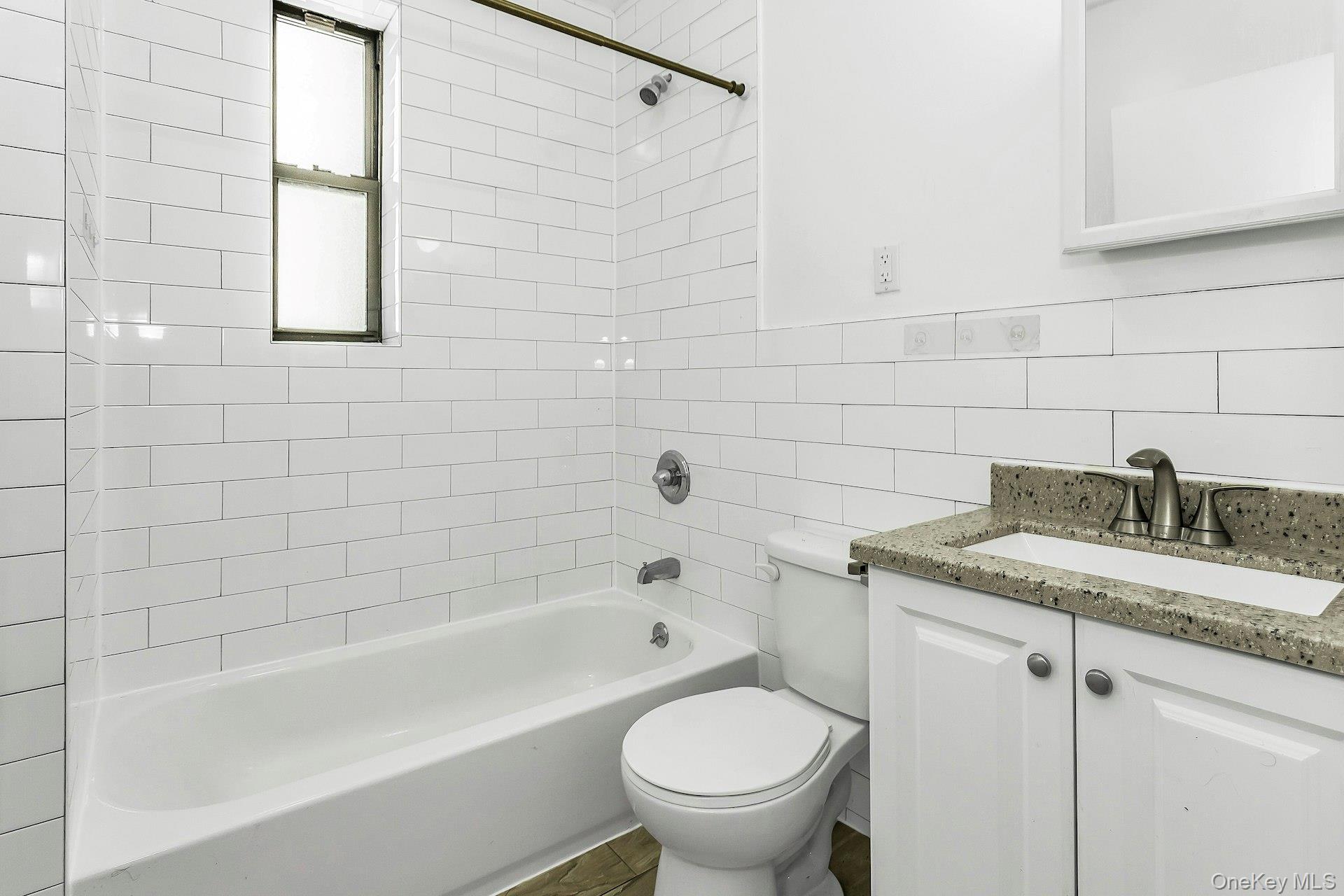 #17 photo, 34-21 9 Street, クイーンズ区 Astoria , NY 11106