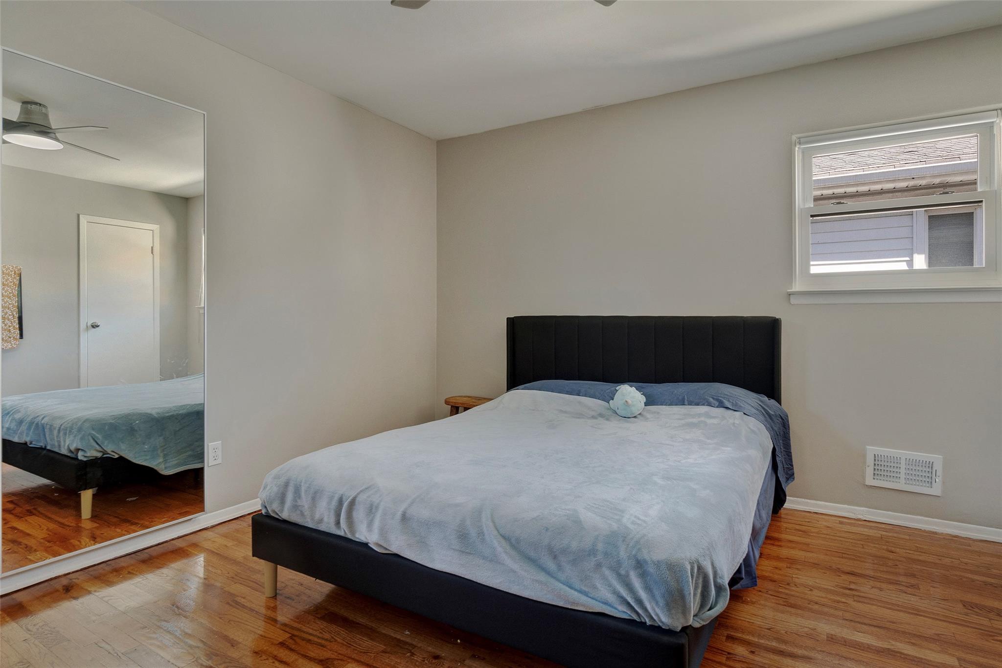 #18 photo, 246 Beach 130th Street, Rockaway Park , NY 11694