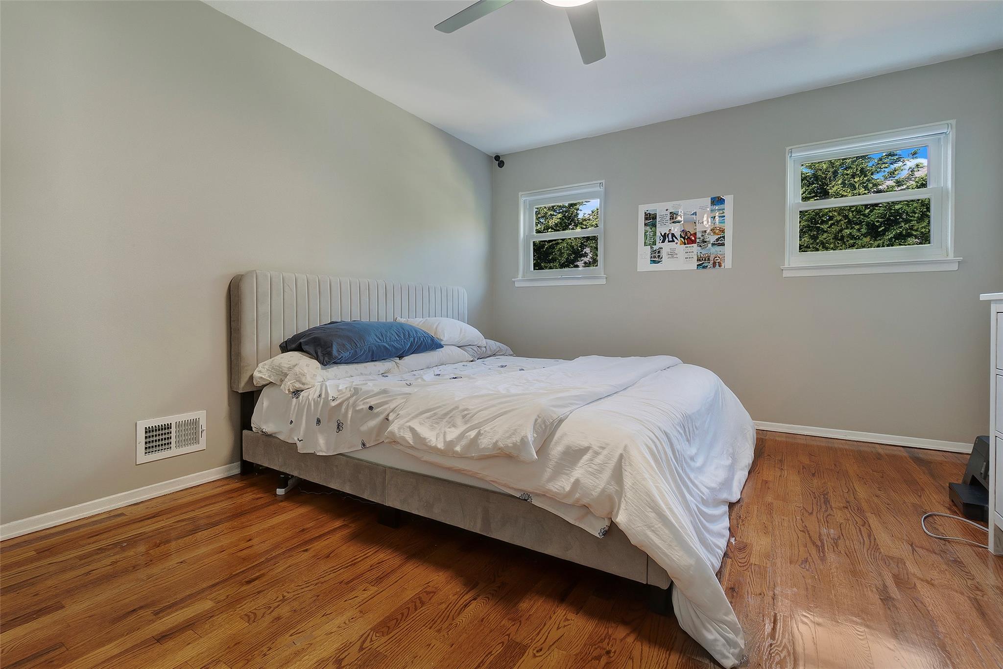 #20 photo, 246 Beach 130th Street, Rockaway Park , NY 11694