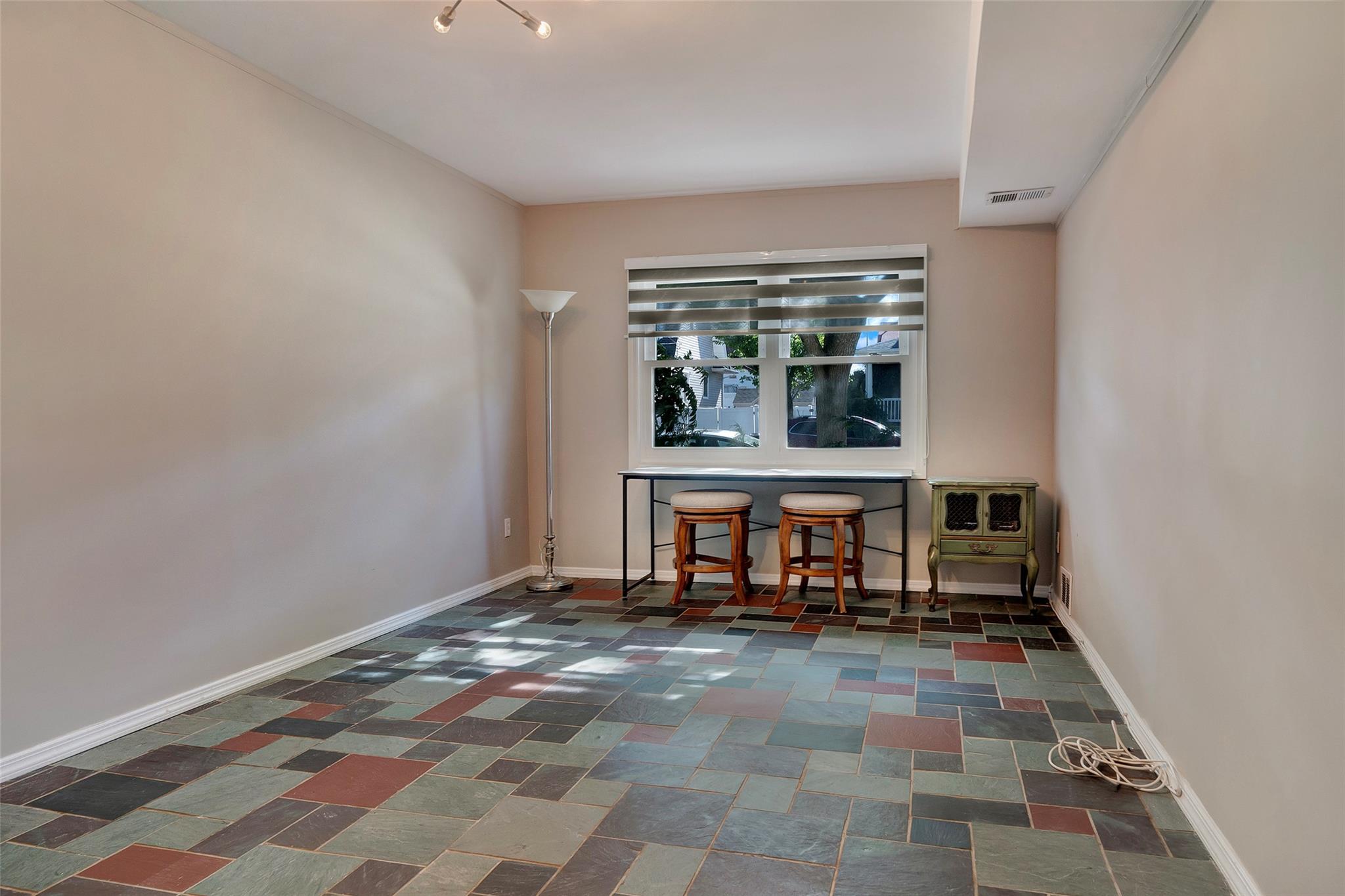 #7 photo, 246 Beach 130th Street, Rockaway Park , NY 11694