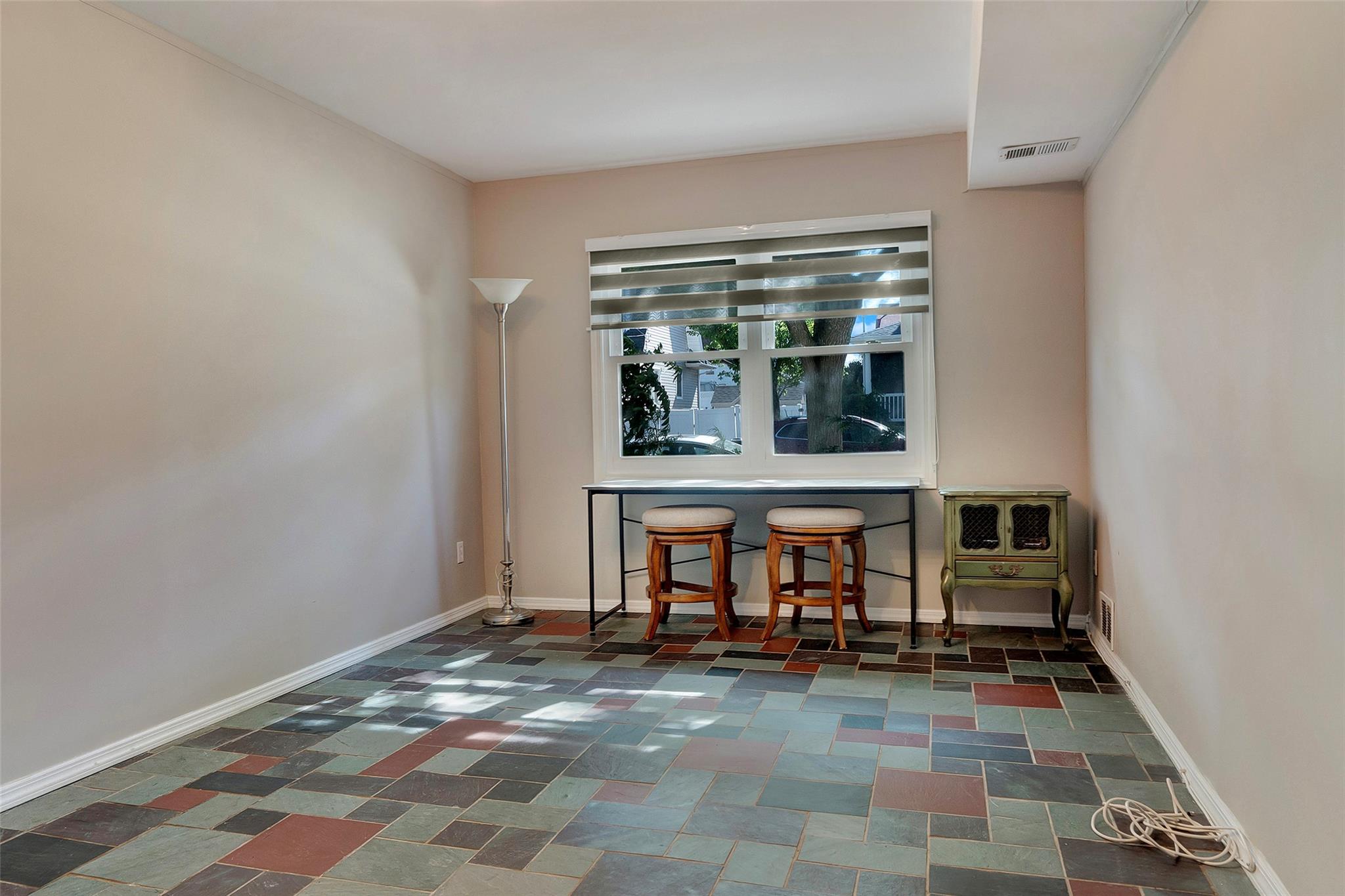 #8 photo, 246 Beach 130th Street, Rockaway Park , NY 11694