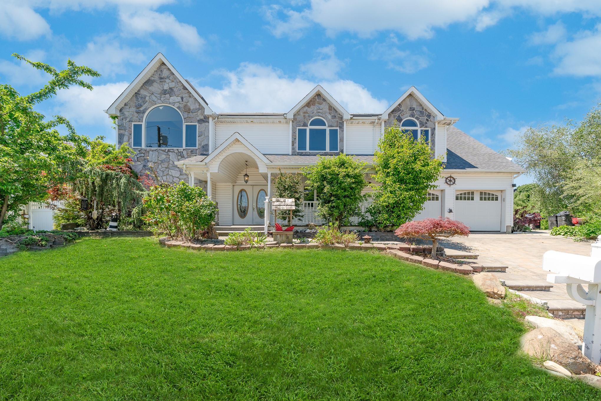 #1 photo, 2874 Shore Road, 長島 Seaford , NY 11783