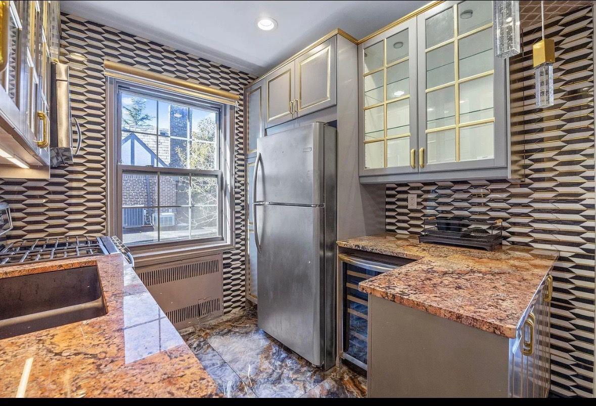 #2 photo, 255 Central Avenue, ナッソー郡 Lawrence , NY 11559