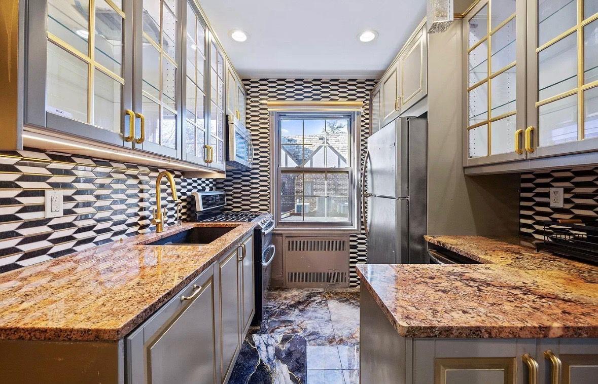 #4 photo, 255 Central Avenue, ナッソー郡 Lawrence , NY 11559