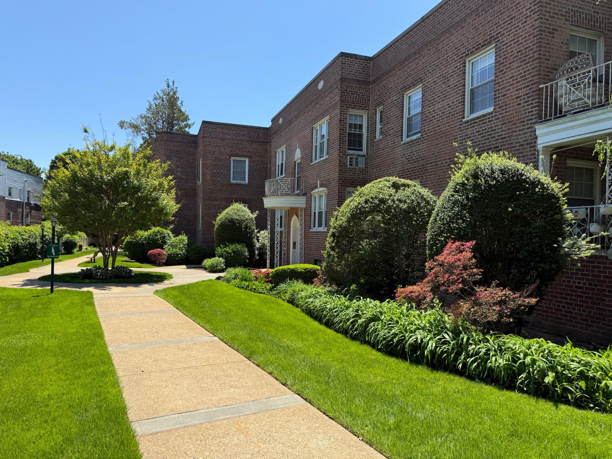 #16 photo, 255 Central Avenue, ナッソー郡 Lawrence , NY 11559