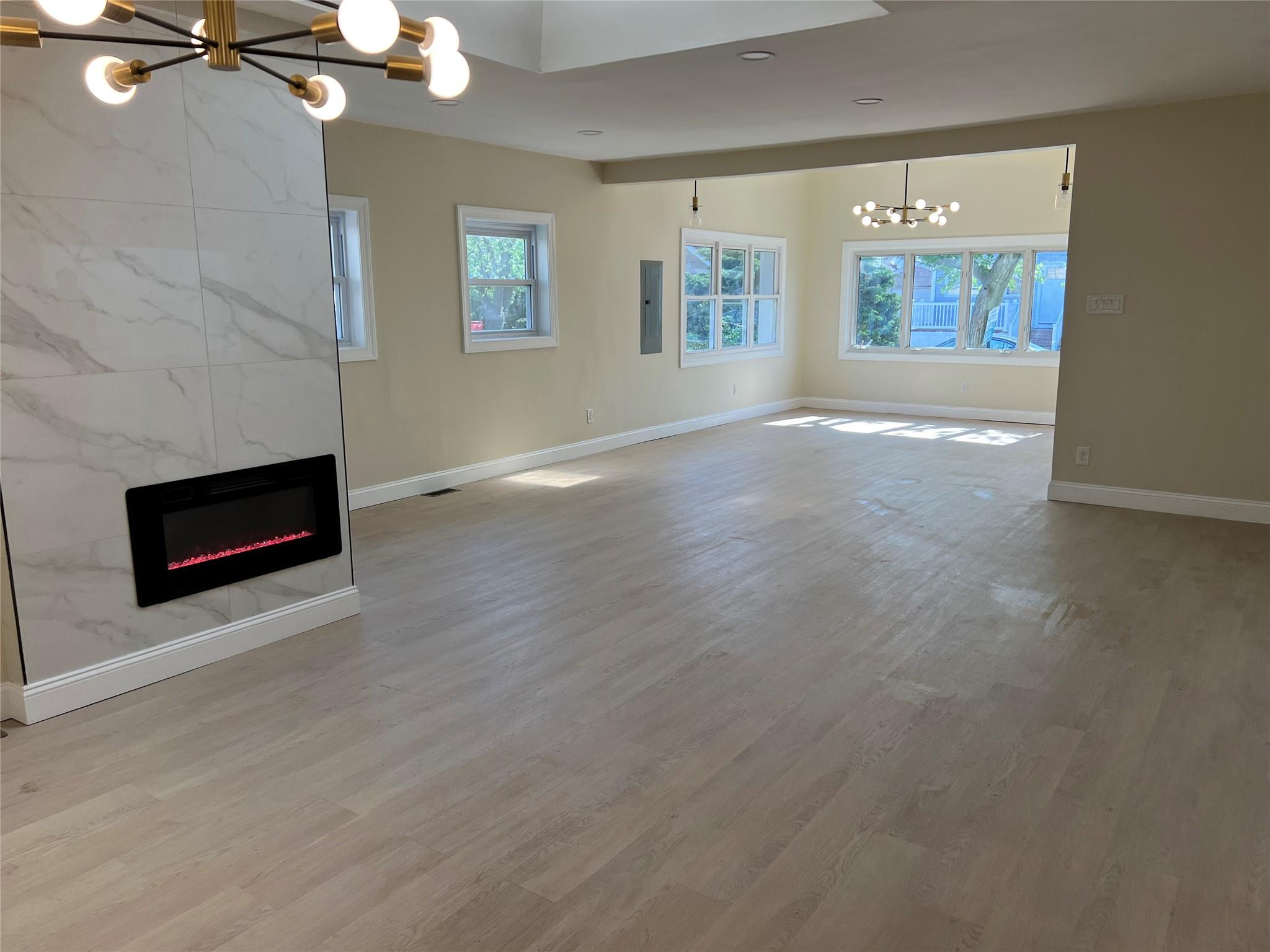 #1 photo, 3295 parkway drive, Baldwin Harbor , NY 11510