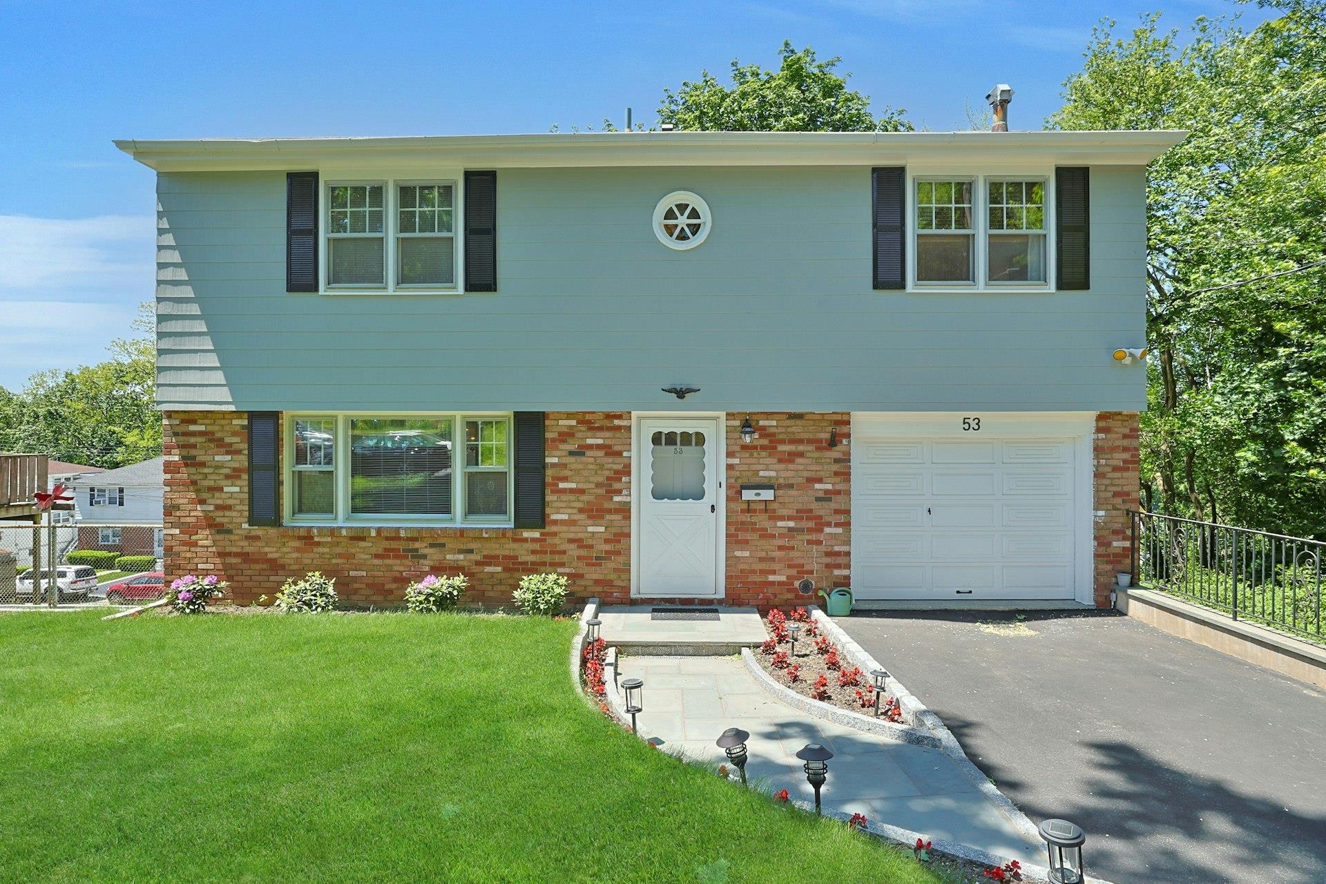 #1 photo, 53 Prior Place, Yonkers , NY 10710