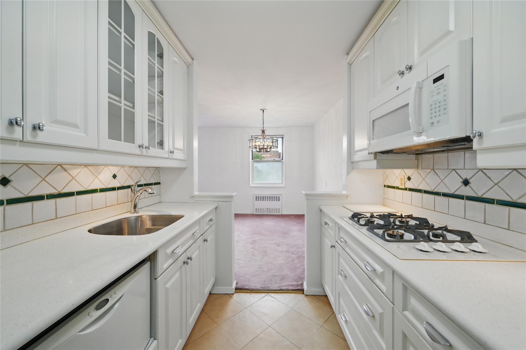 #17 photo, 600 Locust Street, Mount Vernon , NY 10552