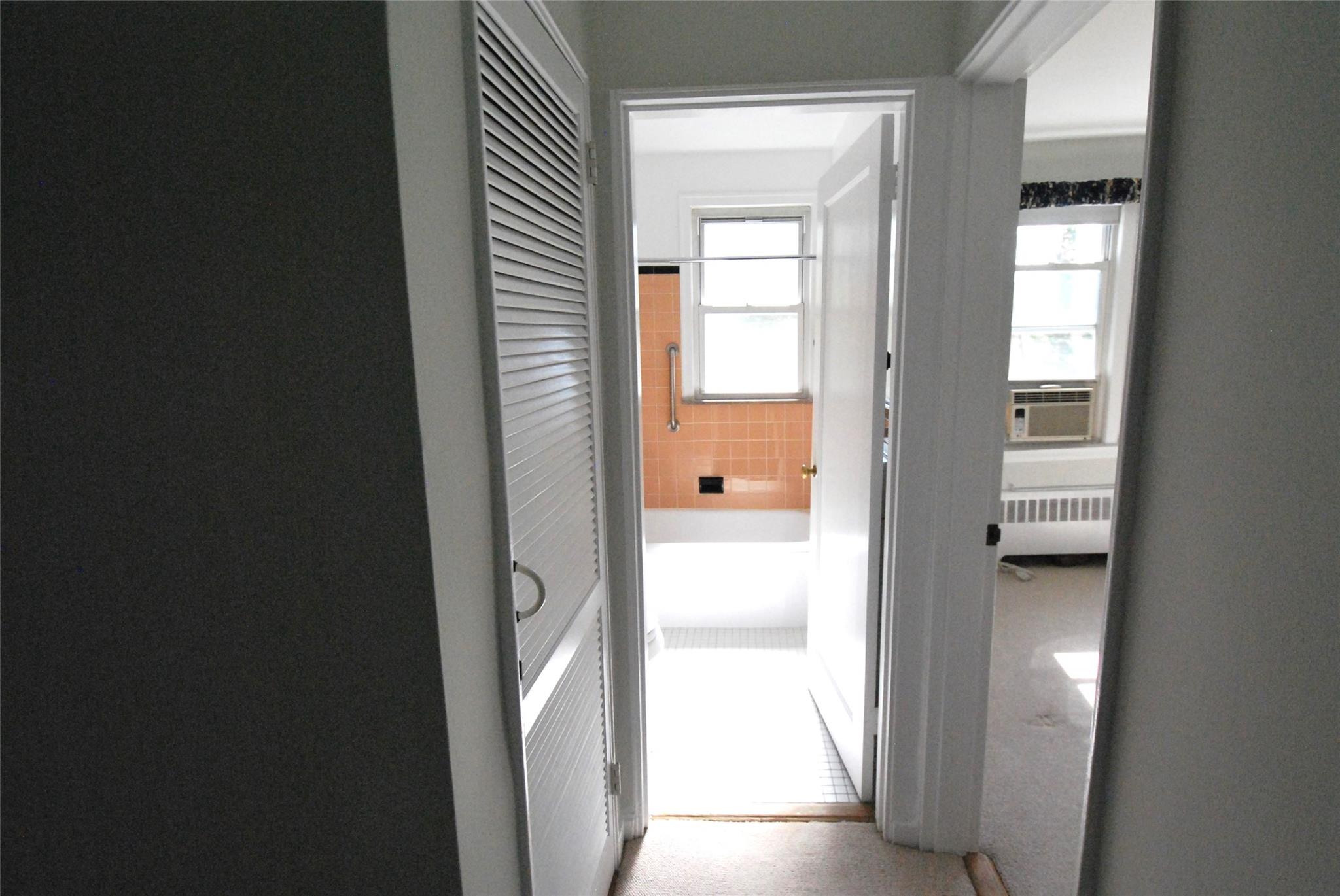 #10 photo, 16 Wainwright, Yonkers , NY 10710