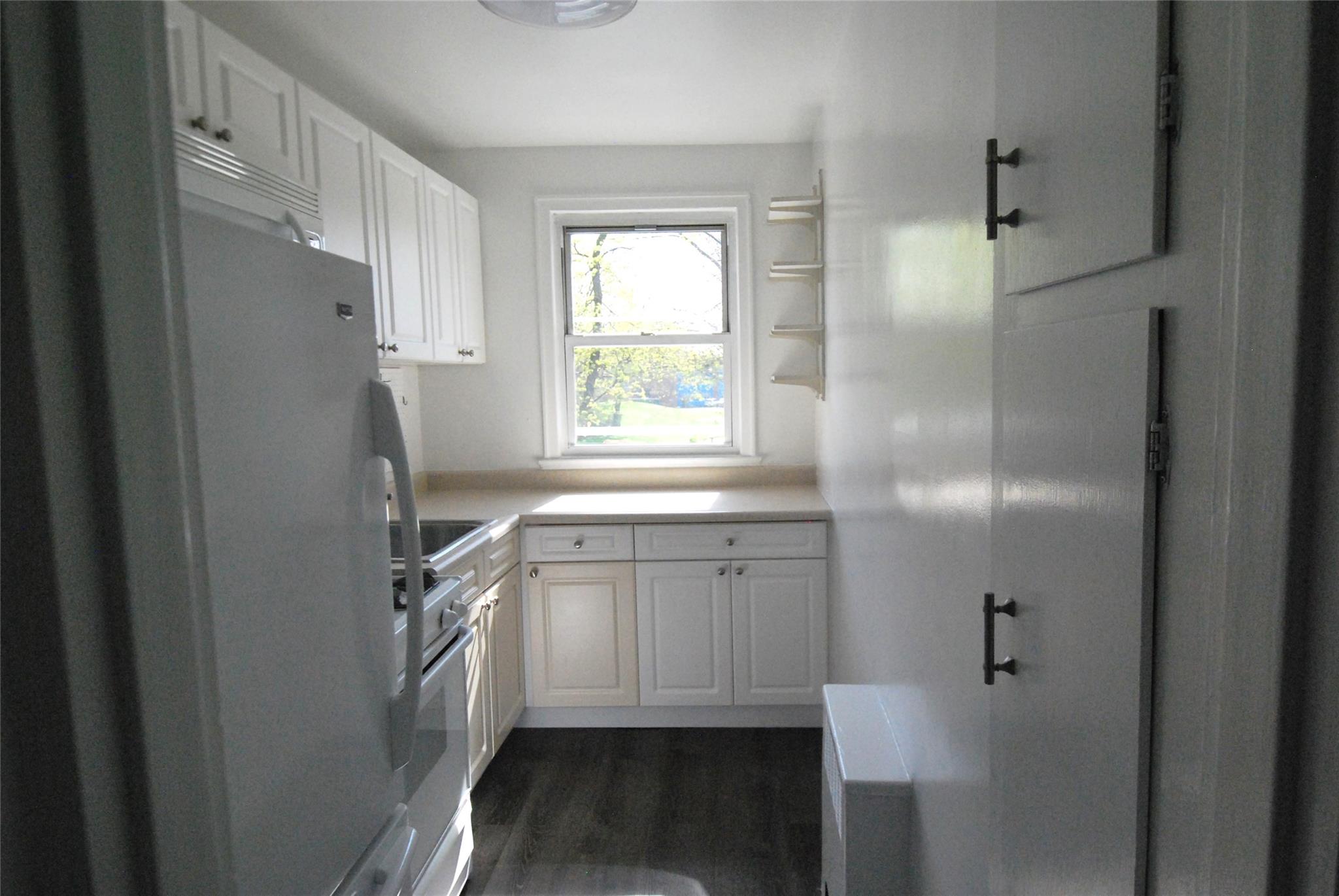 #8 photo, 16 Wainwright, Yonkers , NY 10710