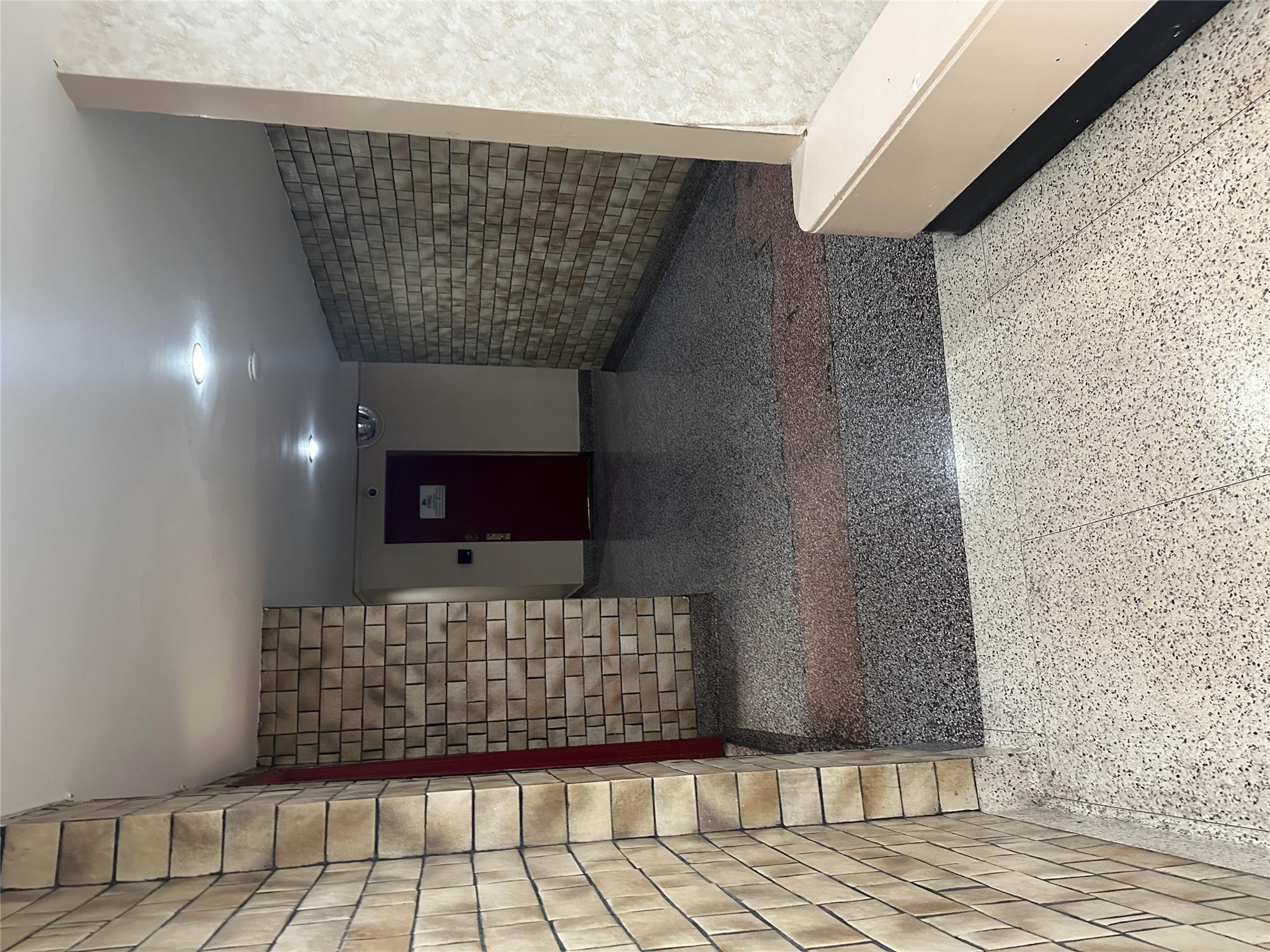 #6 photo, 610 Waring Avenue, ブロンクス区 Bronx , NY 10467