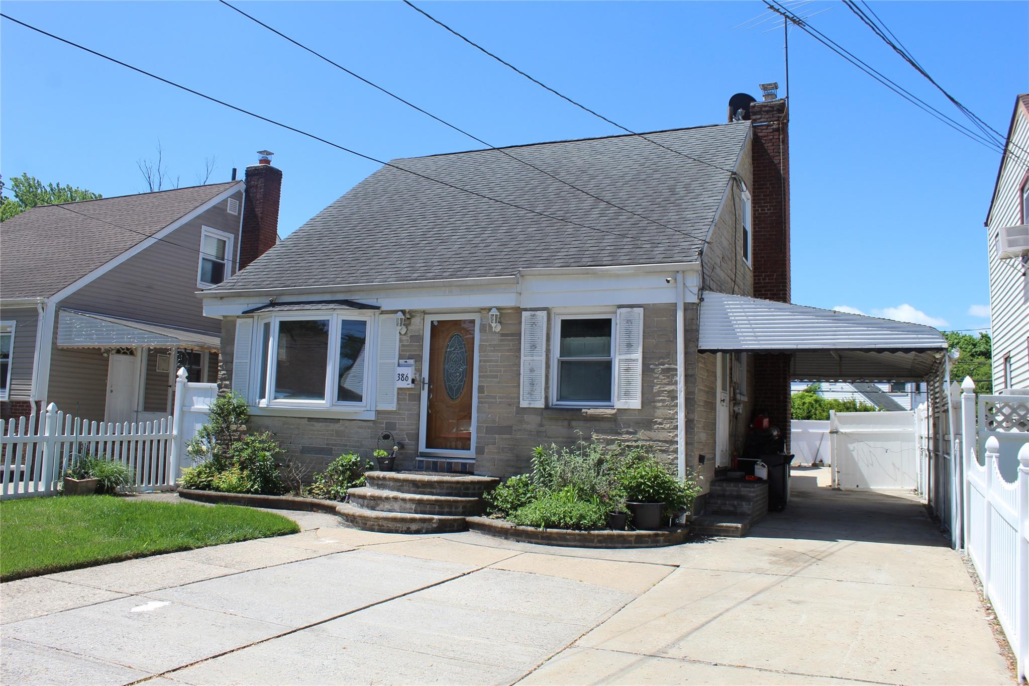 #1 photo, 386 Locust Avenue, Uniondale , NY 11553