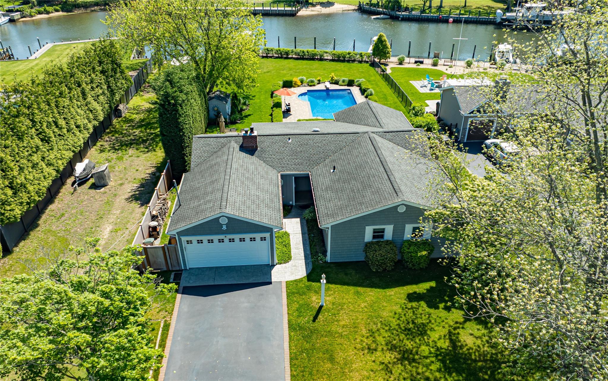 #1 photo, 9 Harbour Road, Babylon , NY 11702