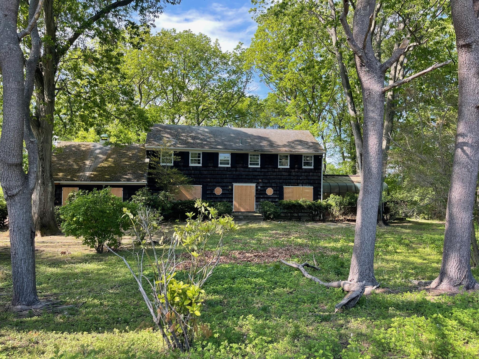 #1 photo, 7 Beaver Drive, Locust Valley , NY 11560