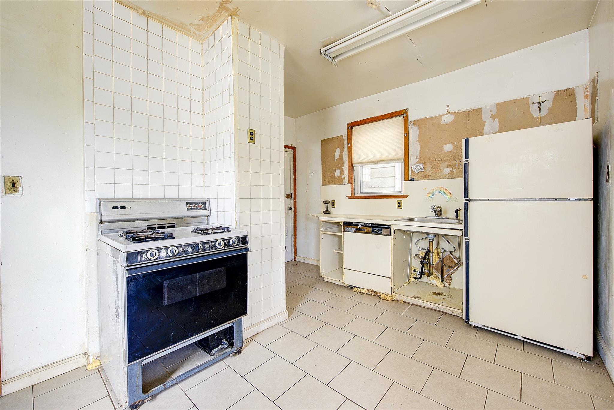 #10 photo, 88-22 186th Street, Hollis , NY 11423