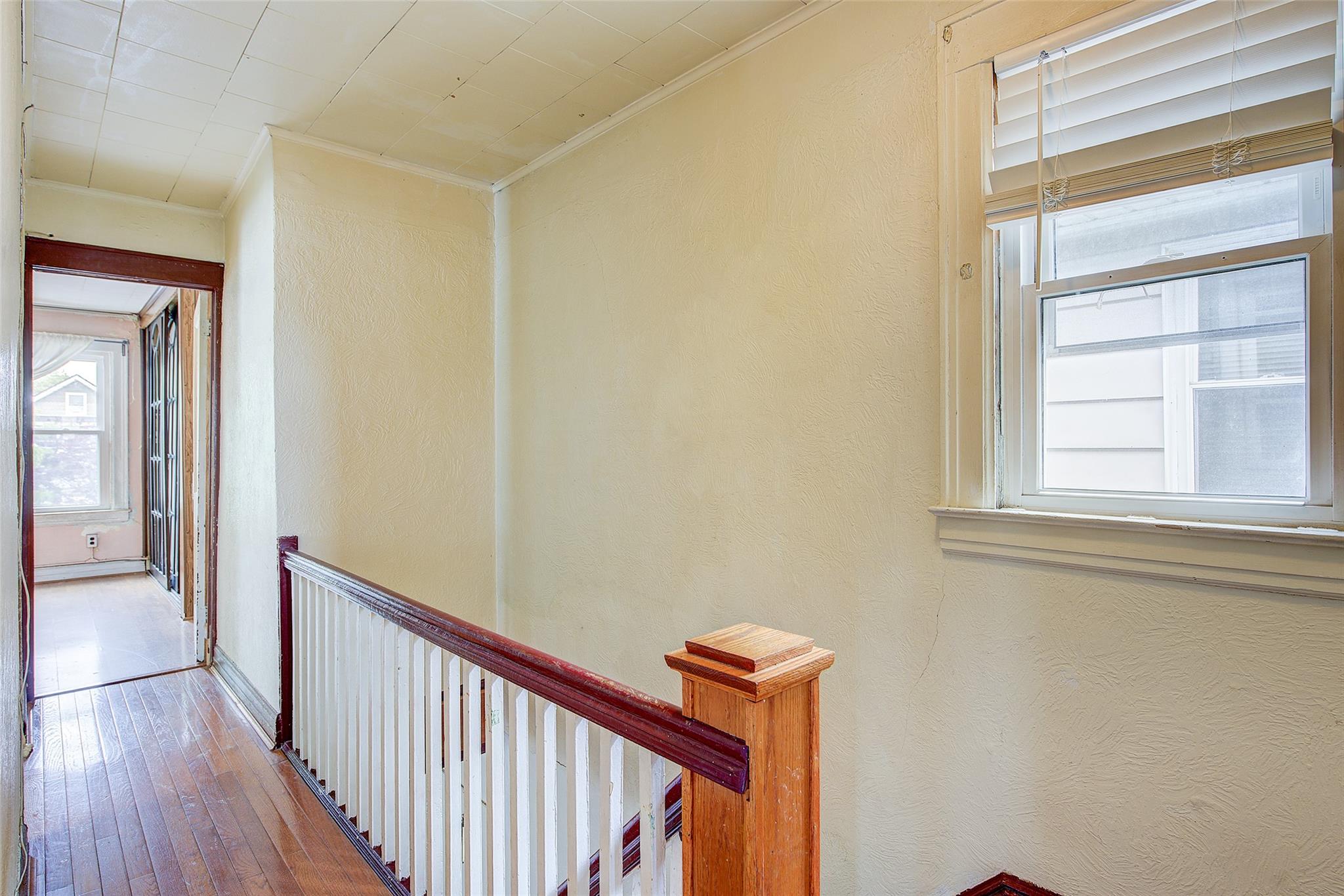 #12 photo, 88-22 186th Street, Hollis , NY 11423