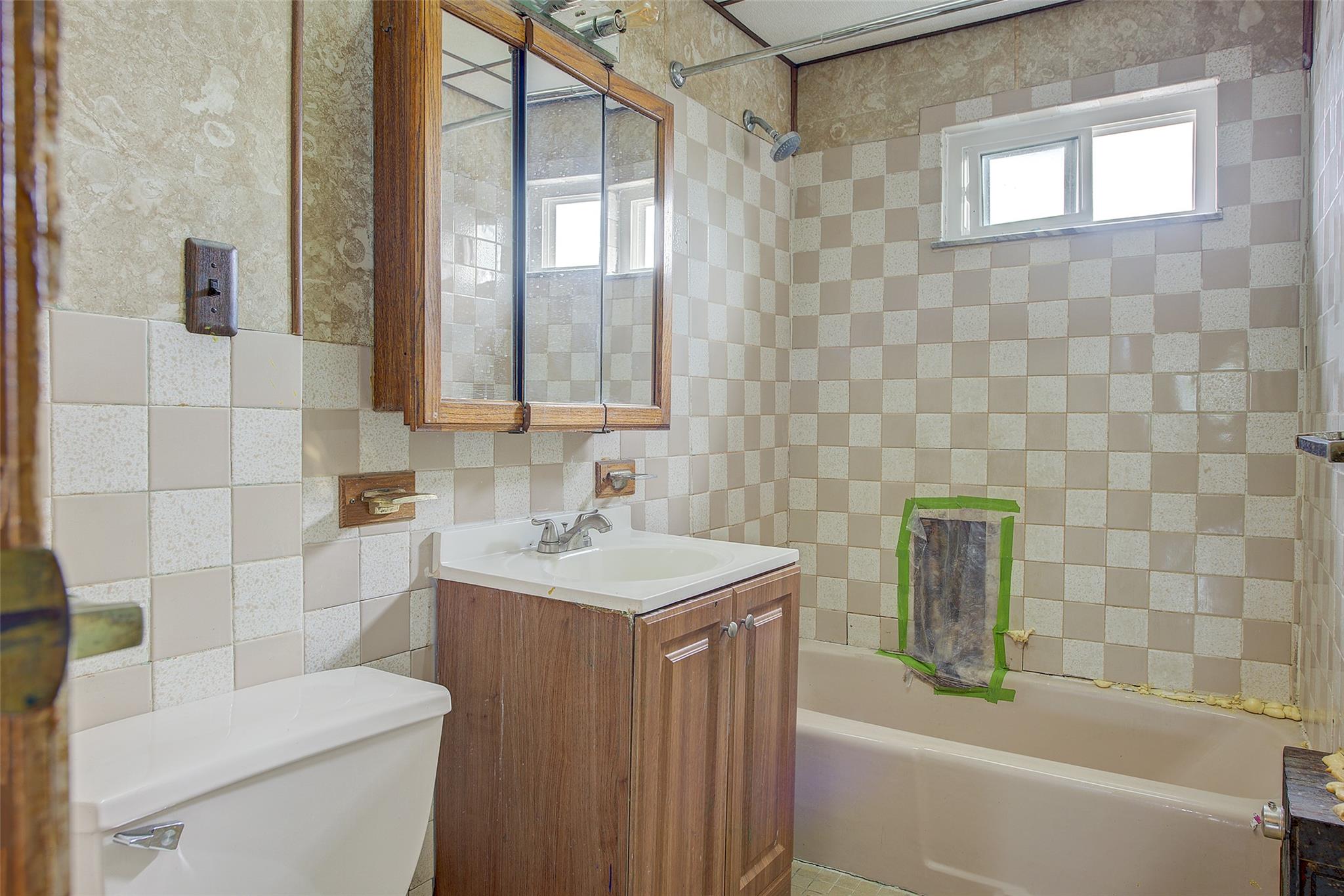 #17 photo, 88-22 186th Street, Hollis , NY 11423