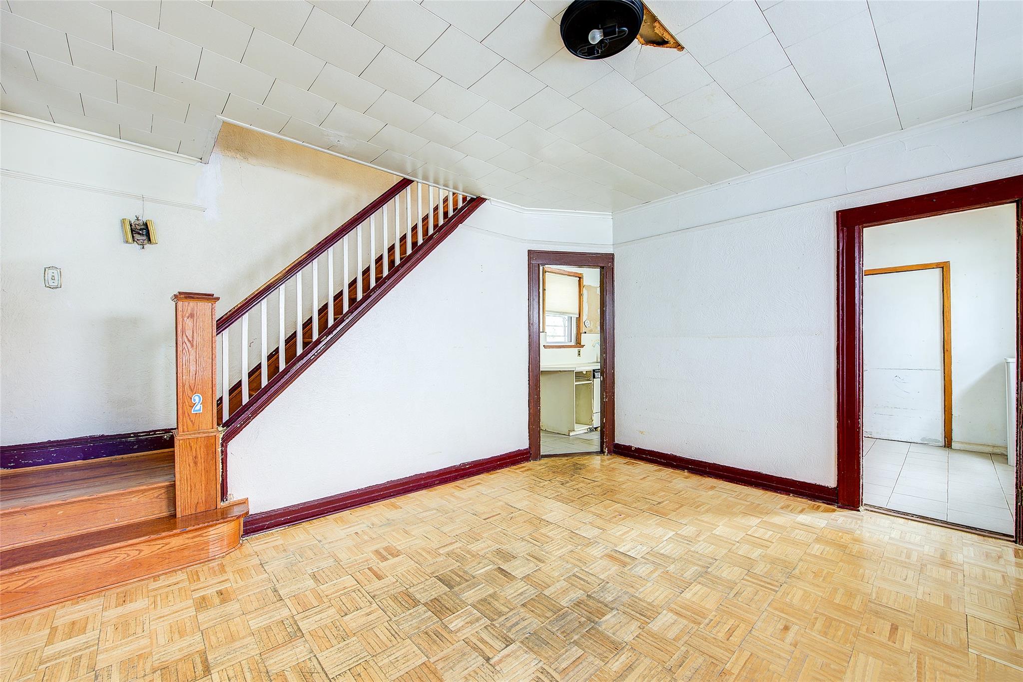 #8 photo, 88-22 186th Street, Hollis , NY 11423