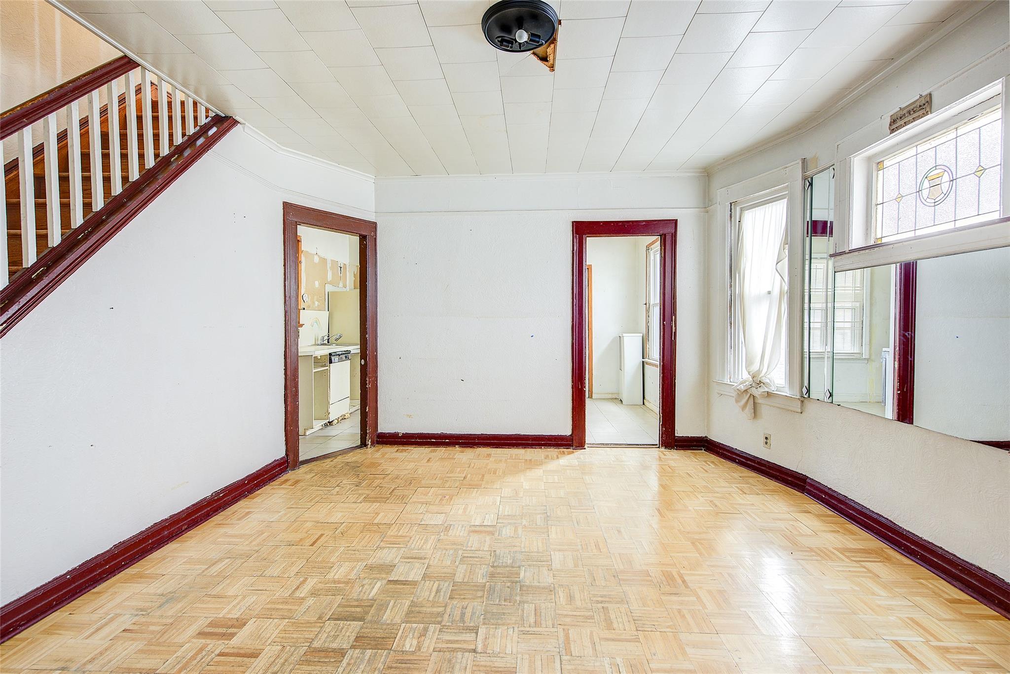 #9 photo, 88-22 186th Street, Hollis , NY 11423