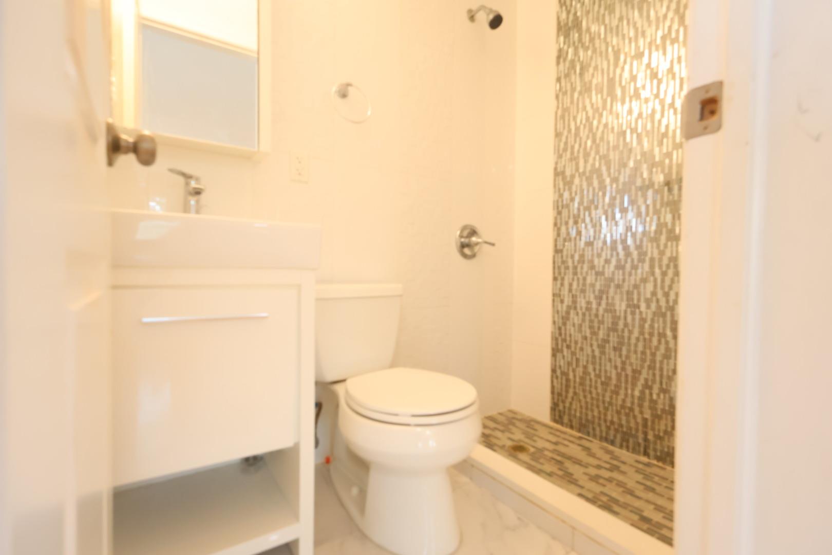 #14 photo, 22-23 147th Street, 皇后區 白石鎮 Whitestone , NY 11357