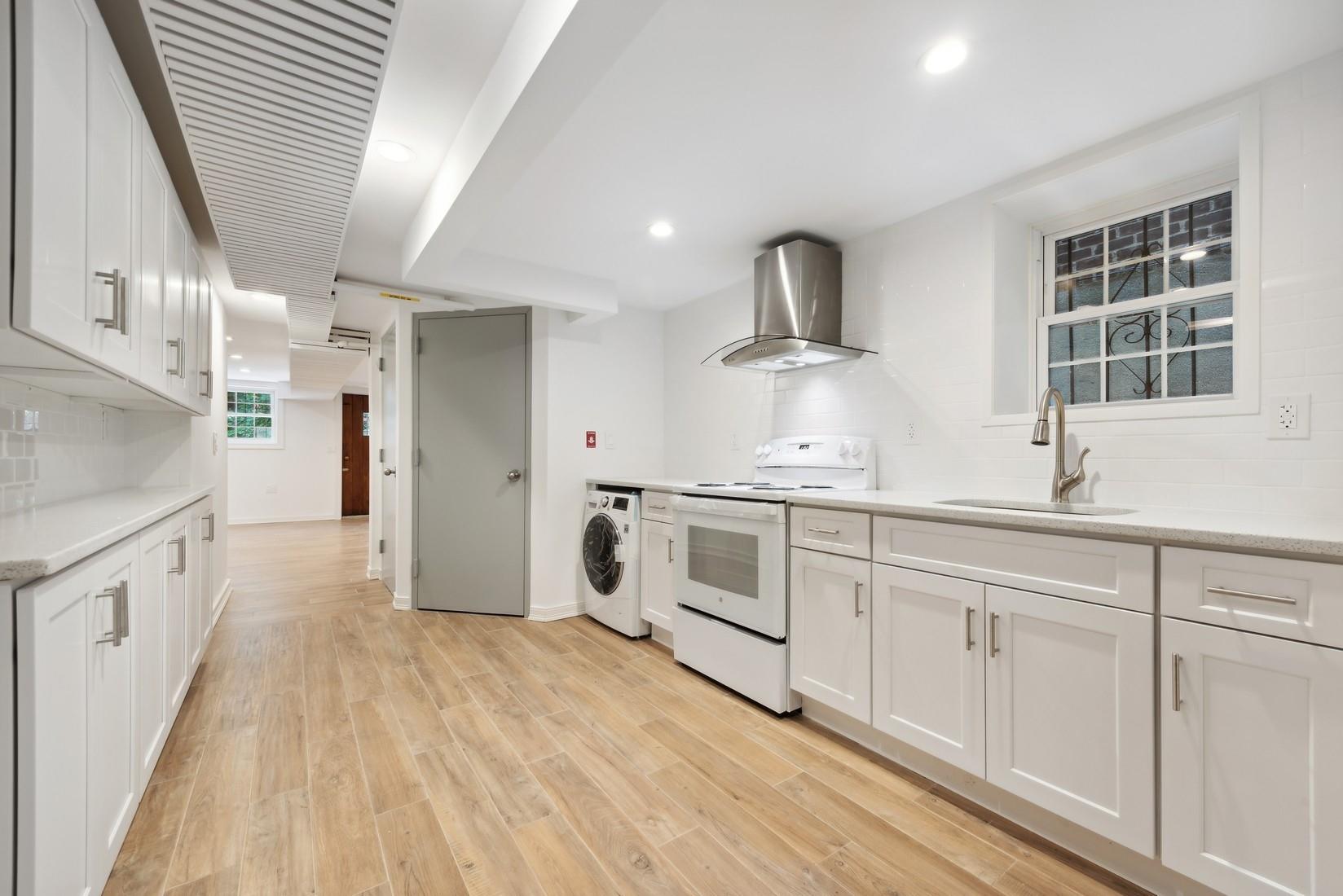 #10 photo, 64-23 Alderton Street, クイーンズ区 Rego Park , NY 11374