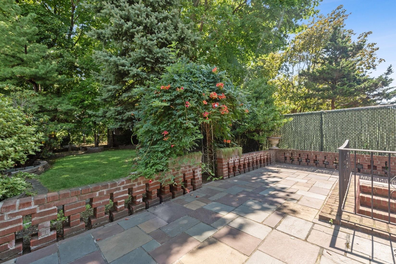 #12 photo, 64-23 Alderton Street, クイーンズ区 Rego Park , NY 11374