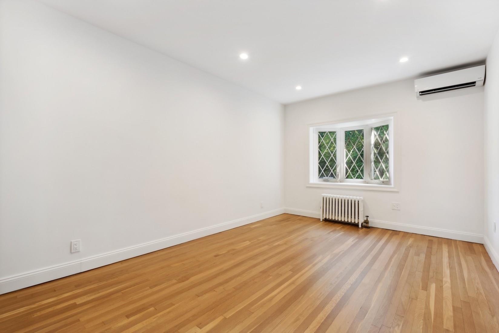 #6 photo, 64-23 Alderton Street, クイーンズ区 Rego Park , NY 11374