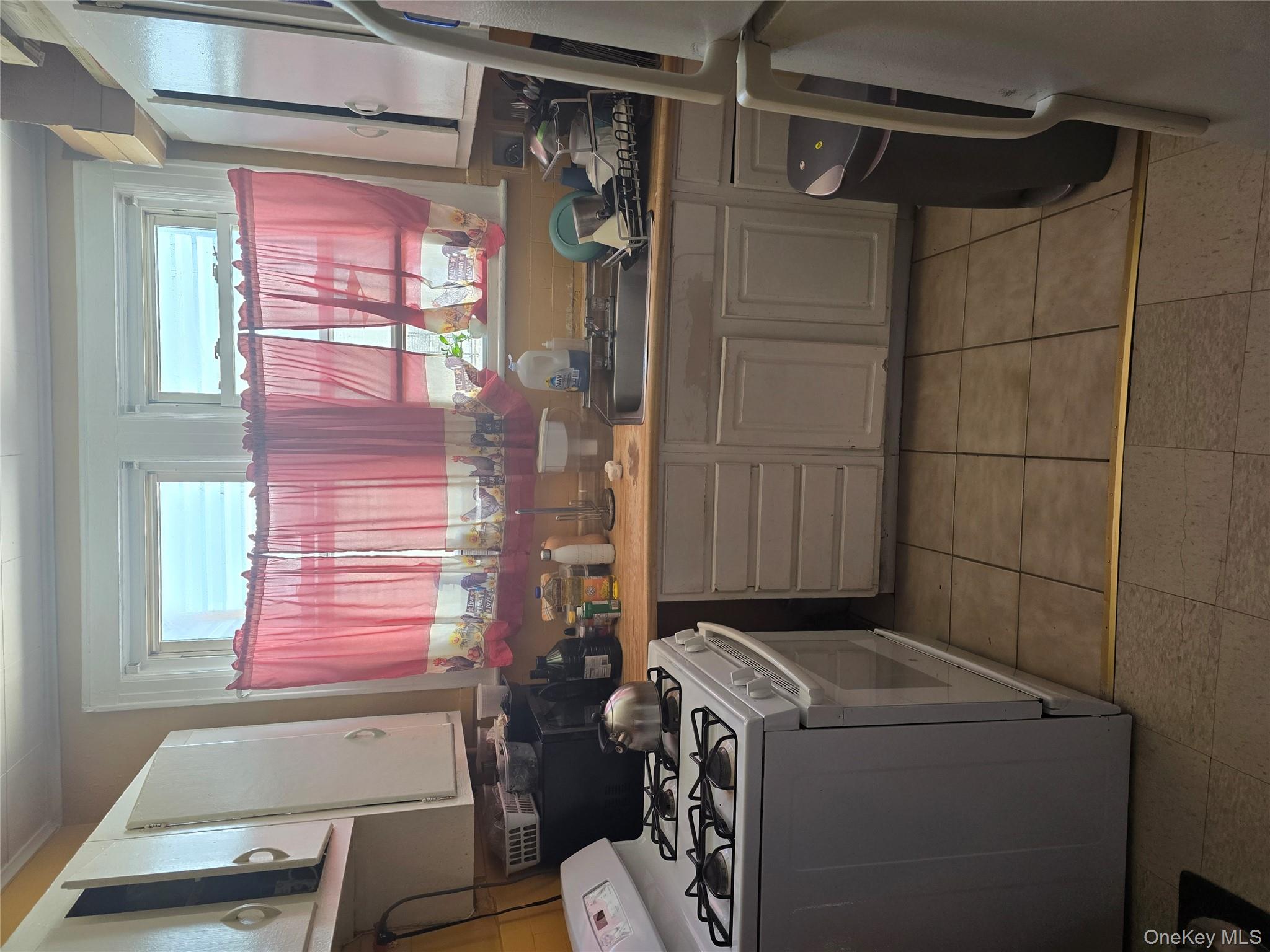 #11 photo, 109-73 Francis Lewis Boulevard, クイーンズ区 Queens Village , NY 11429-1758