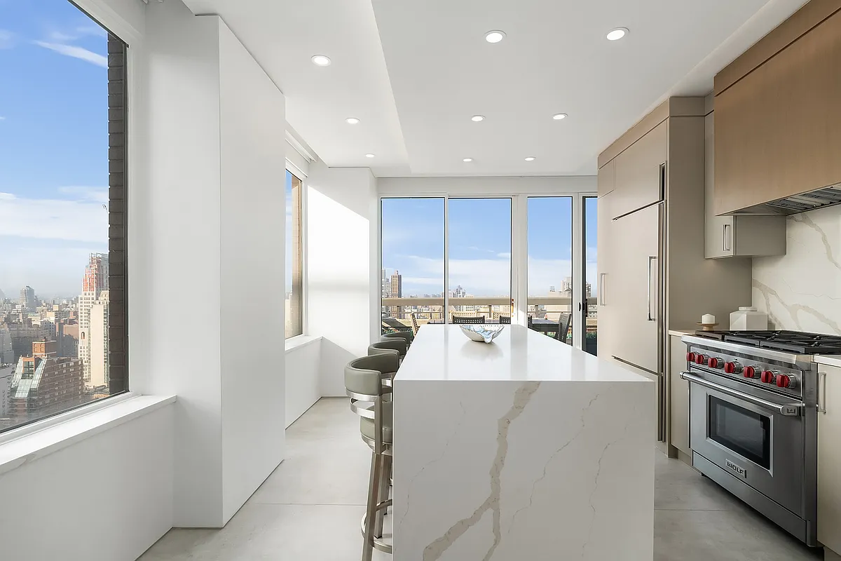 #16 photo, 422 E 72nd Street, マンハッタン Lenox Hill , NY 10021