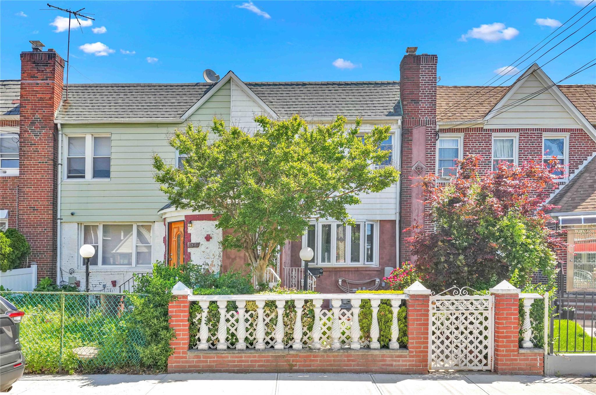 #1 photo, 113-23 204th Street, Saint Albans , NY 11412