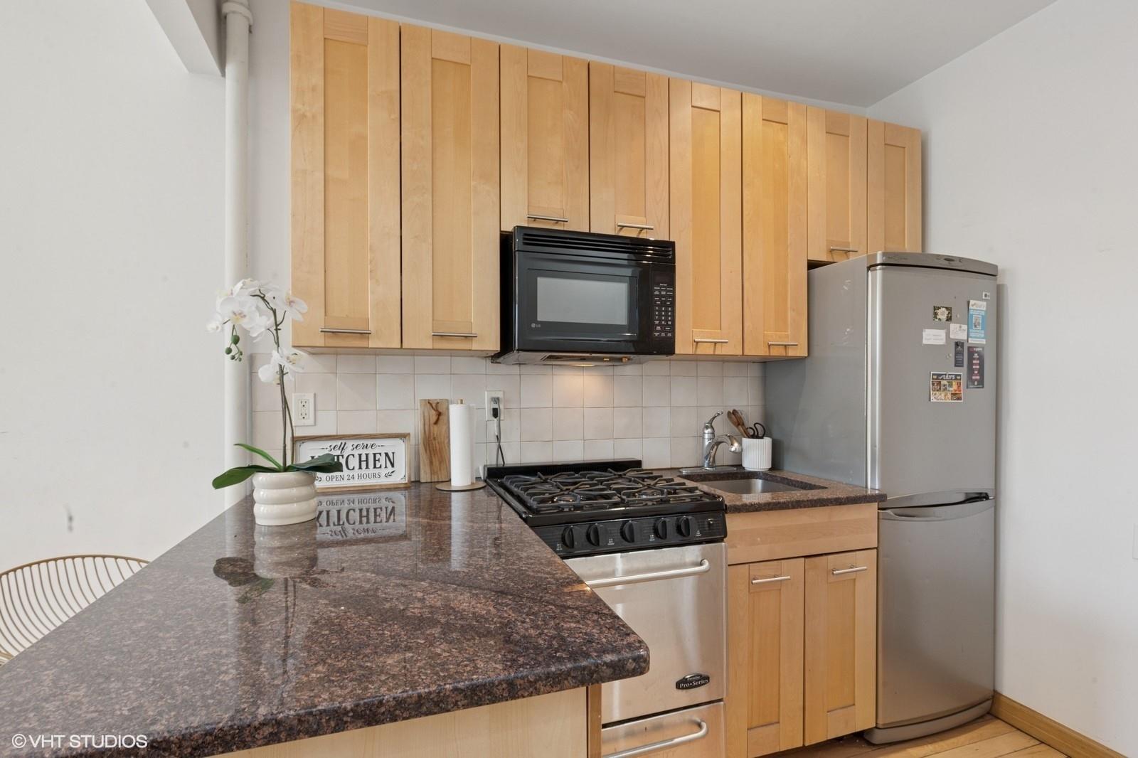 #3 photo, 621 E 6th Street, New York (Manhattan) , NY 10009