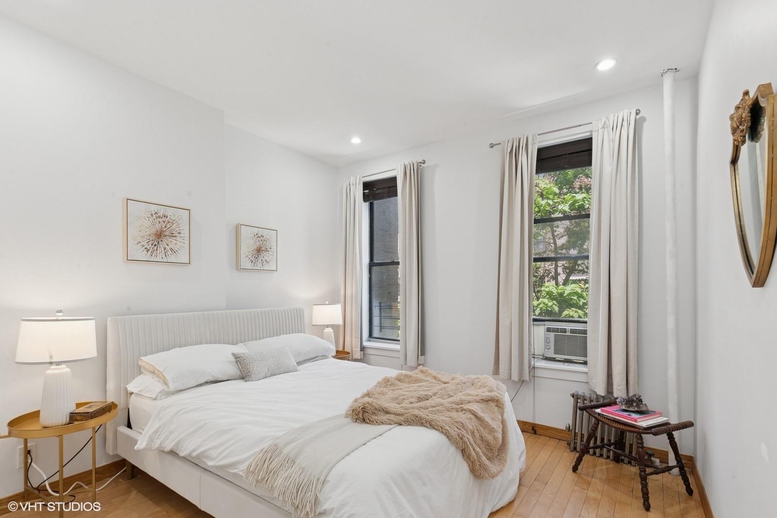 #4 photo, 621 E 6th Street, New York (Manhattan) , NY 10009