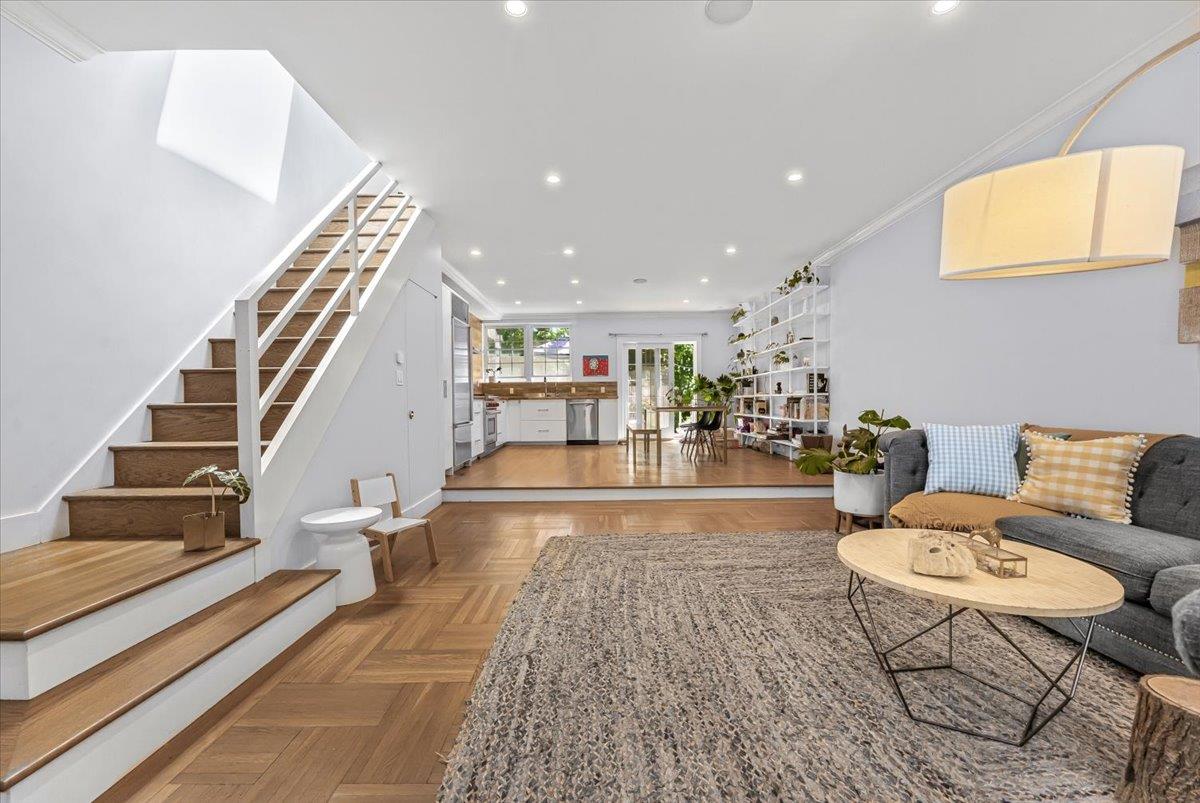 #1 photo, 3226 IRWIN Avenue, 布朗士 Kingsbridge , NY 10463