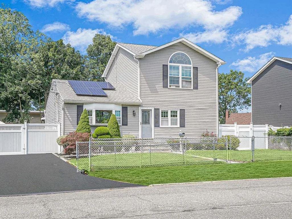 #1 photo, 146 Grand Boulevard, Brentwood , NY 11717