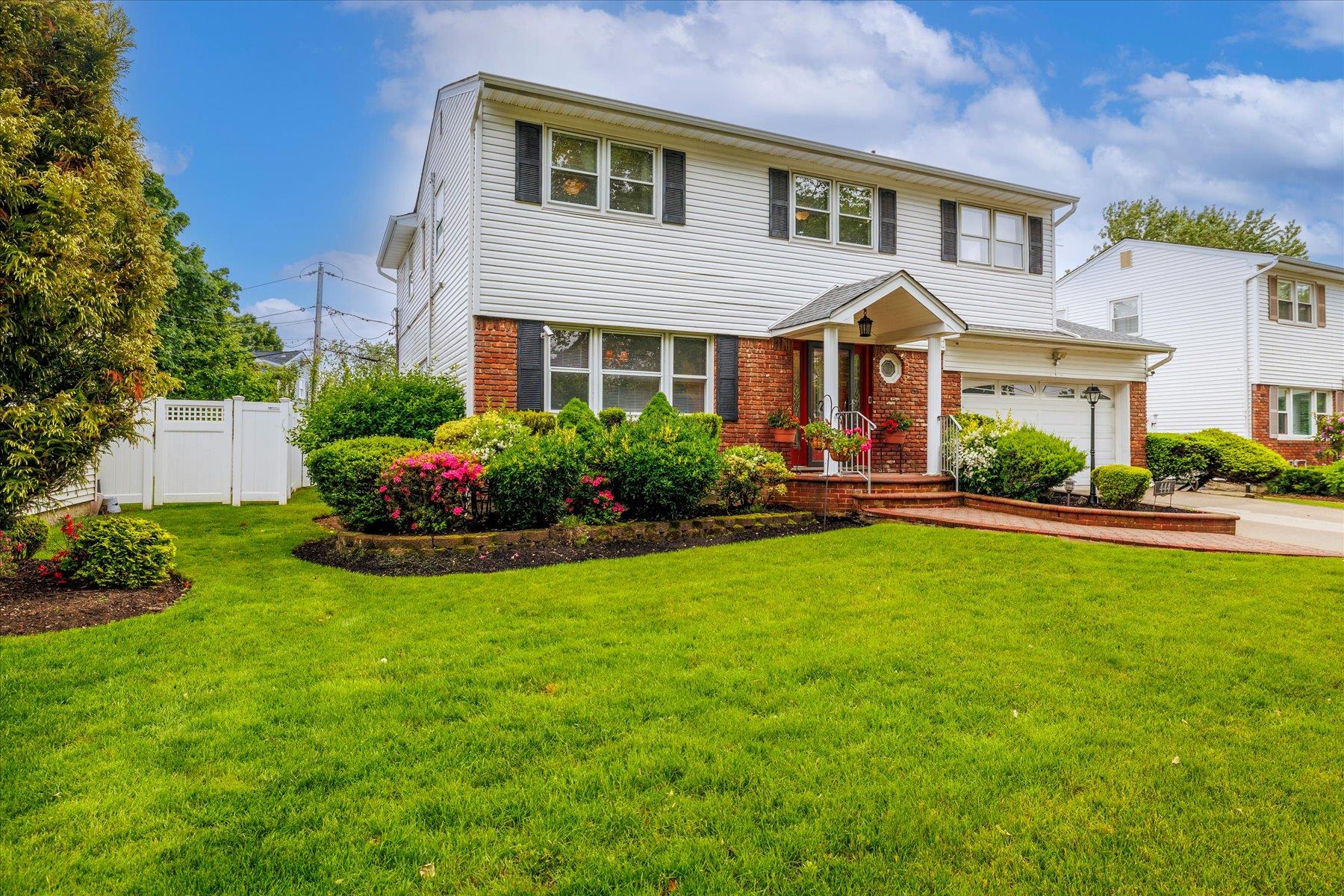 #1 photo, 444 Derby Road, Baldwin , NY 11510