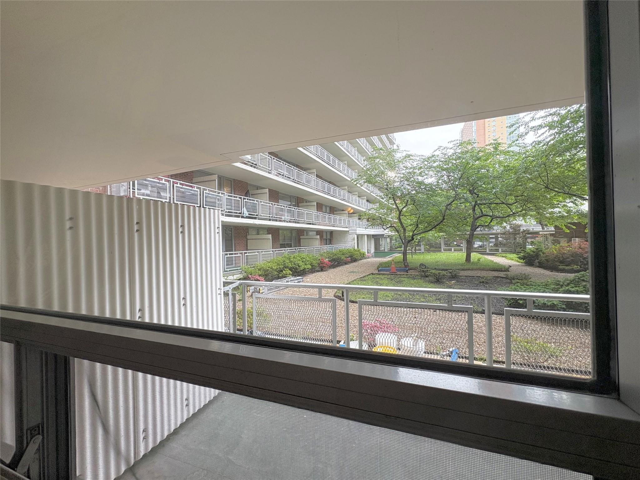 #13 photo, 61-15 97 Street, クイーンズ区 Rego Park , NY 11374