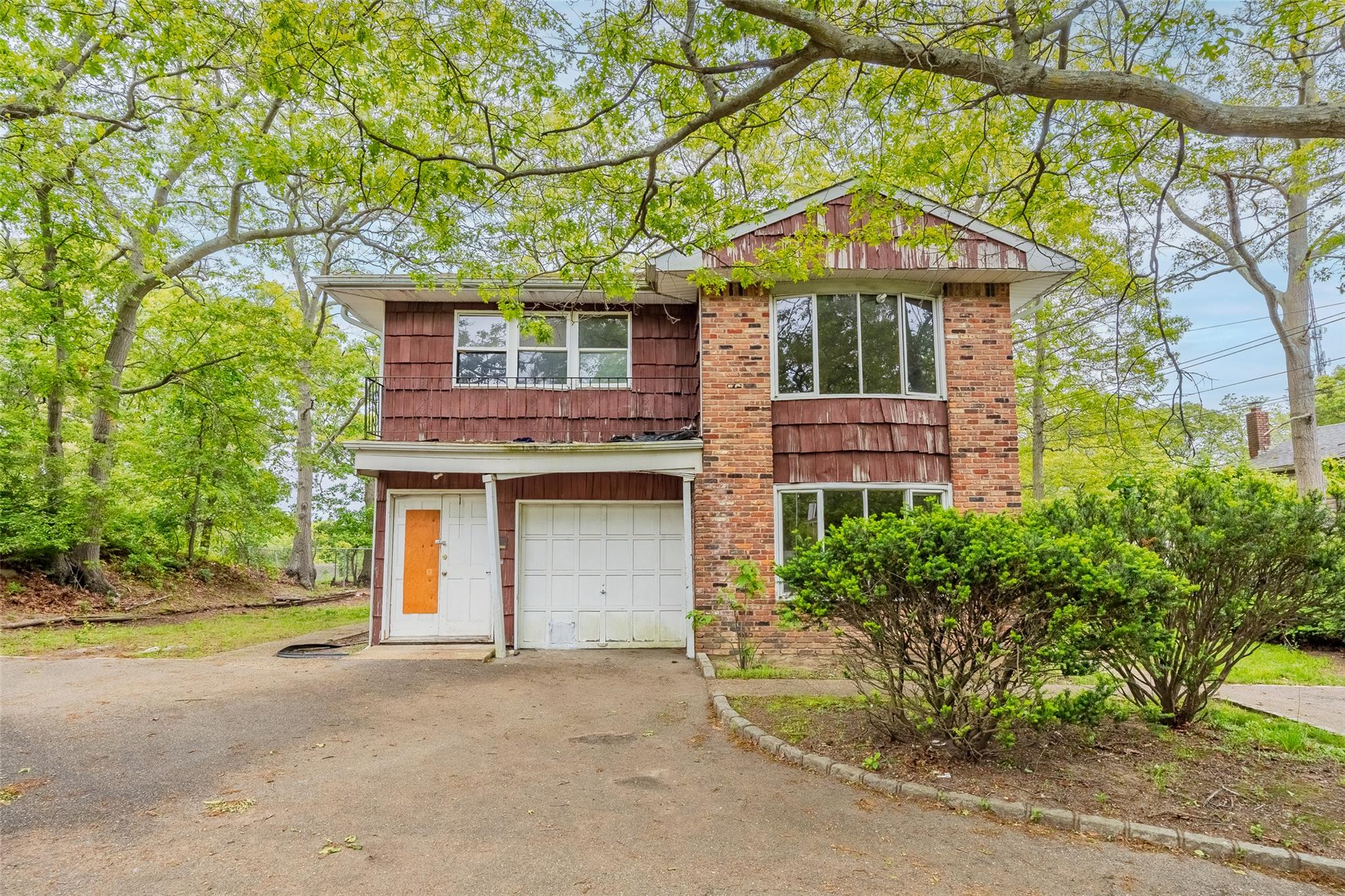 #1 photo, 95 Berkshire Drive, Farmingville , NY 11738