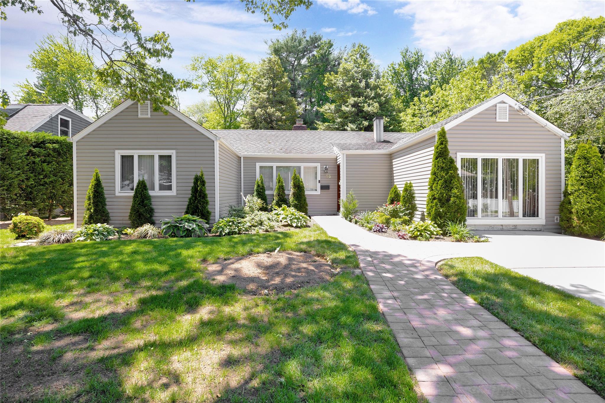 #1 photo, 15 W Forest Avenue, Freeport , NY 11520