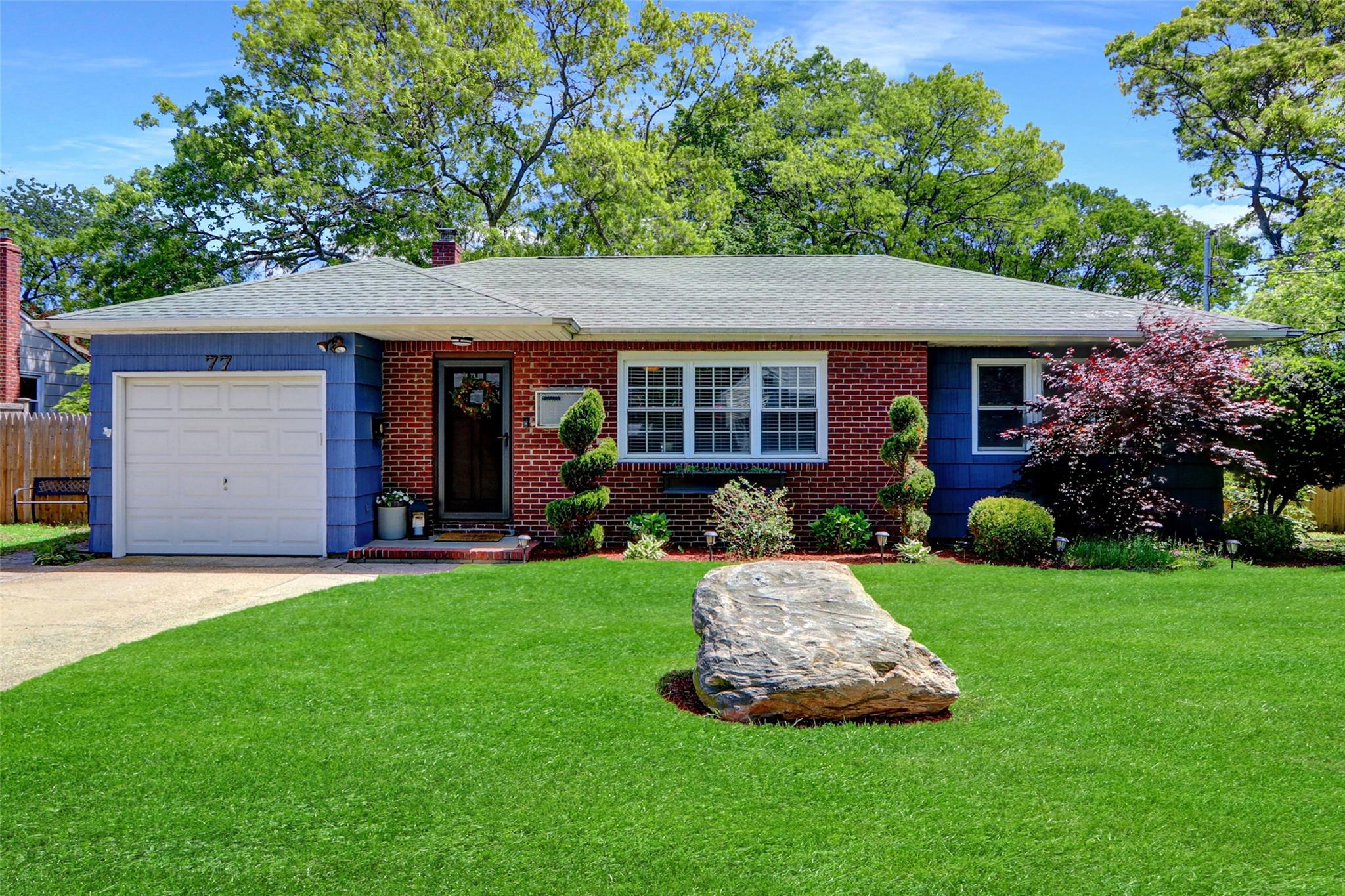 #1 photo, 77 N Prospect Avenue, سوفولك Patchogue , NY 11772