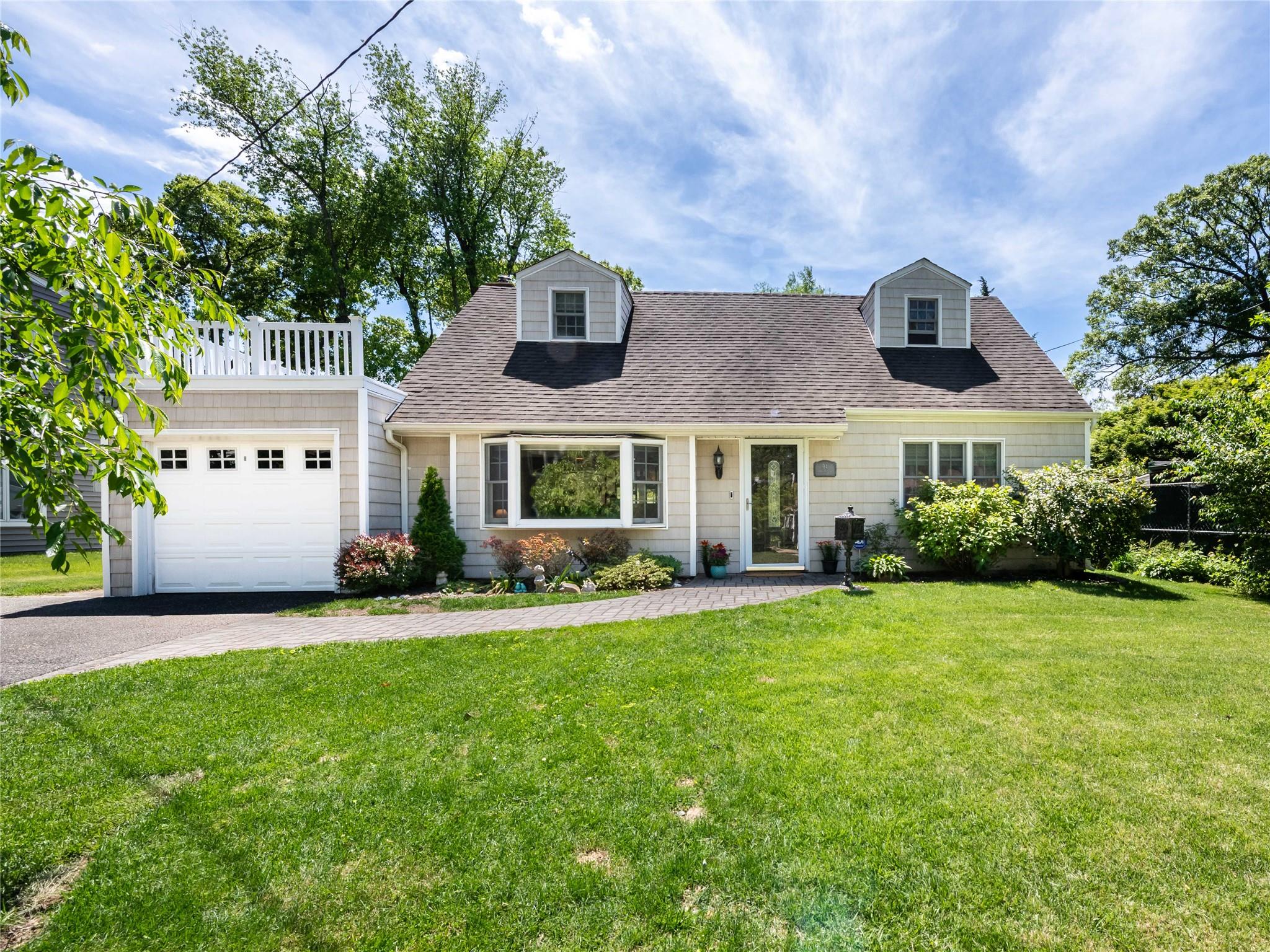 #1 photo, 94 Shadyside Avenue, Port Washington , NY 11050