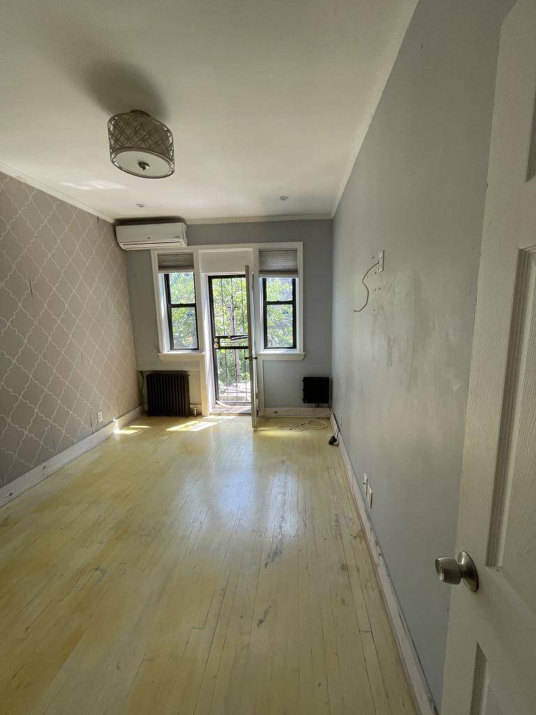 #11 photo, 775 E 37th St, ブルックリン区 Brooklyn , NY 11210