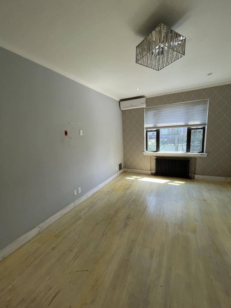 #12 photo, 775 E 37th St, ブルックリン区 Brooklyn , NY 11210