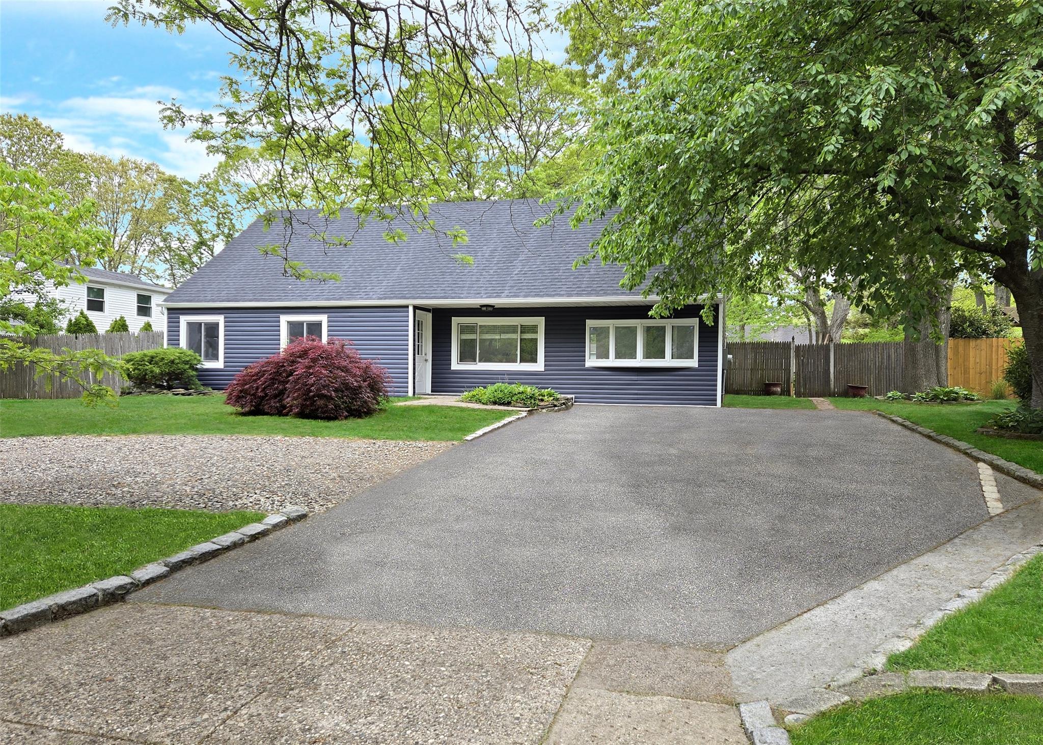 #1 photo, 36 MATSUNAYE Drive, Medford , NY 11763