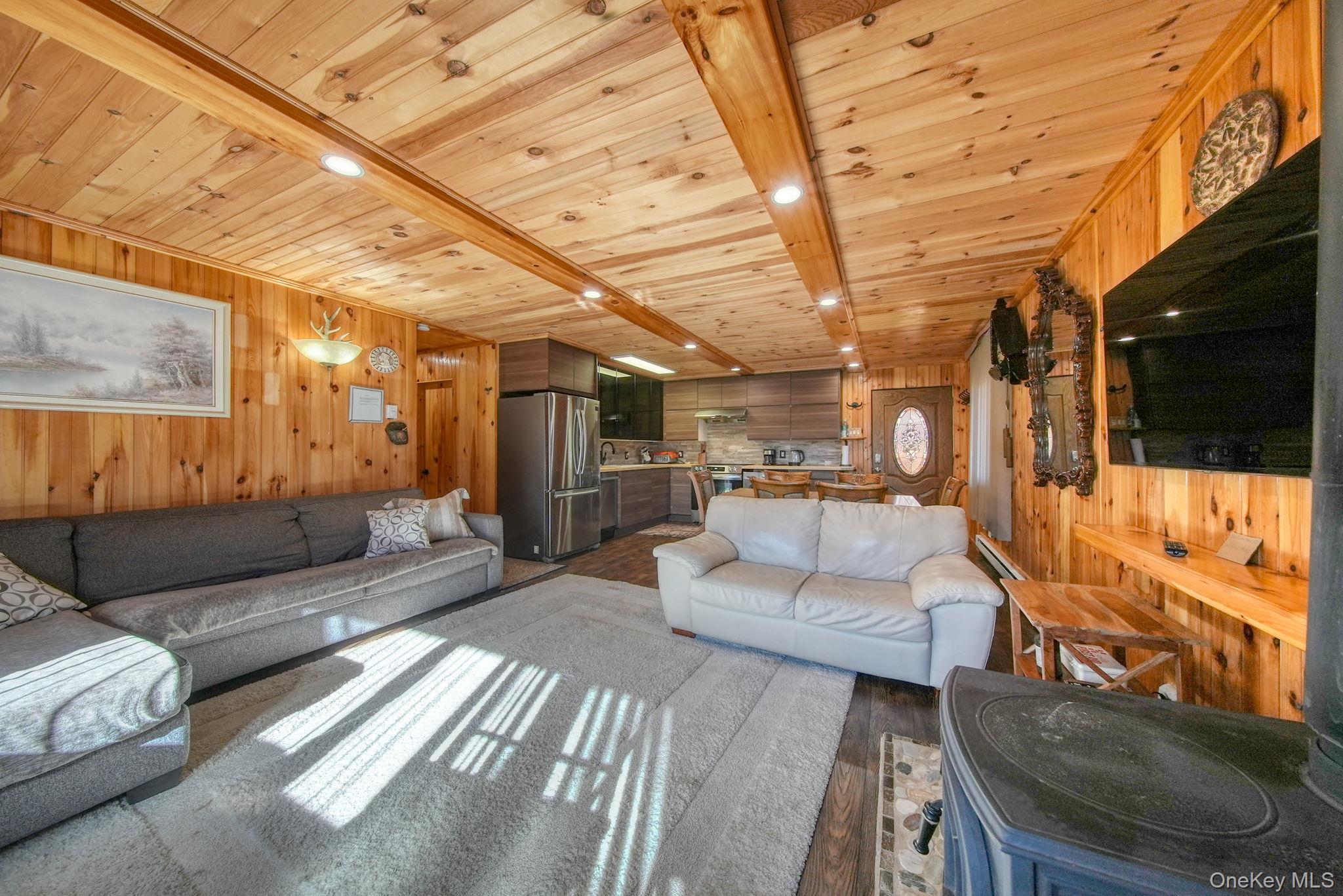 #7 photo, 6 Medallion Road, Kiamesha Lake , NY 12751