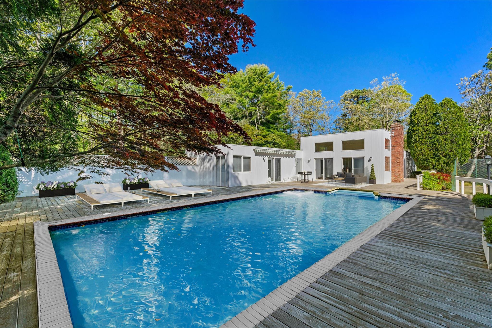 #1 photo, 15 Elizabeth Lane, Quogue , NY 11959