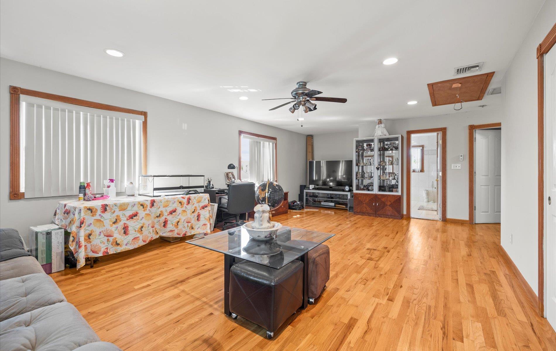 #18 photo, 2730 Court Street, ナッソー郡 Bellmore , NY 11710