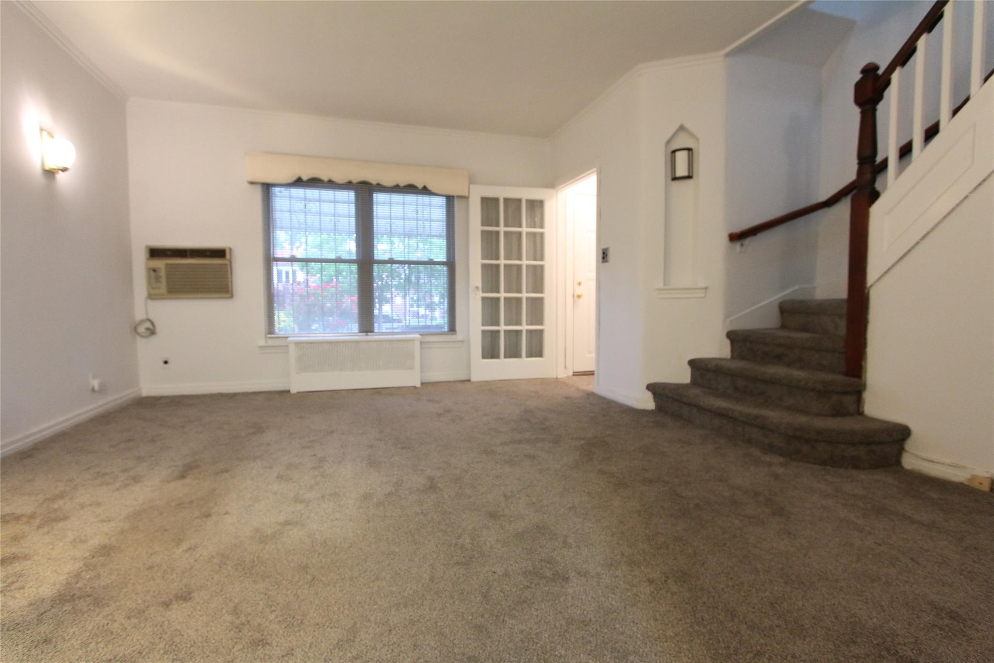 #4 photo, 61-16 84th Street, クイーンズ区 Middle Village , NY 11379