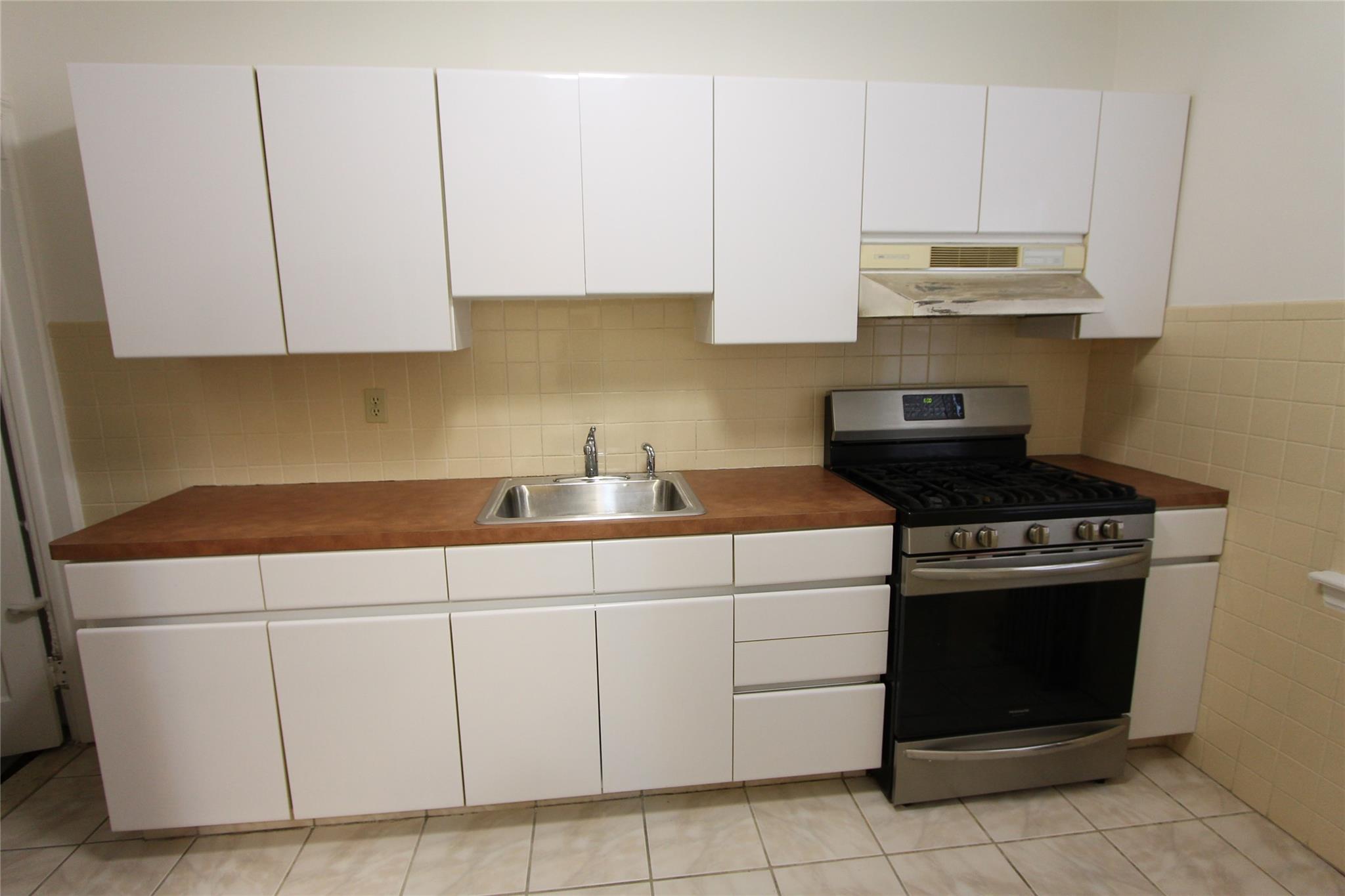 #7 photo, 61-16 84th Street, クイーンズ区 Middle Village , NY 11379