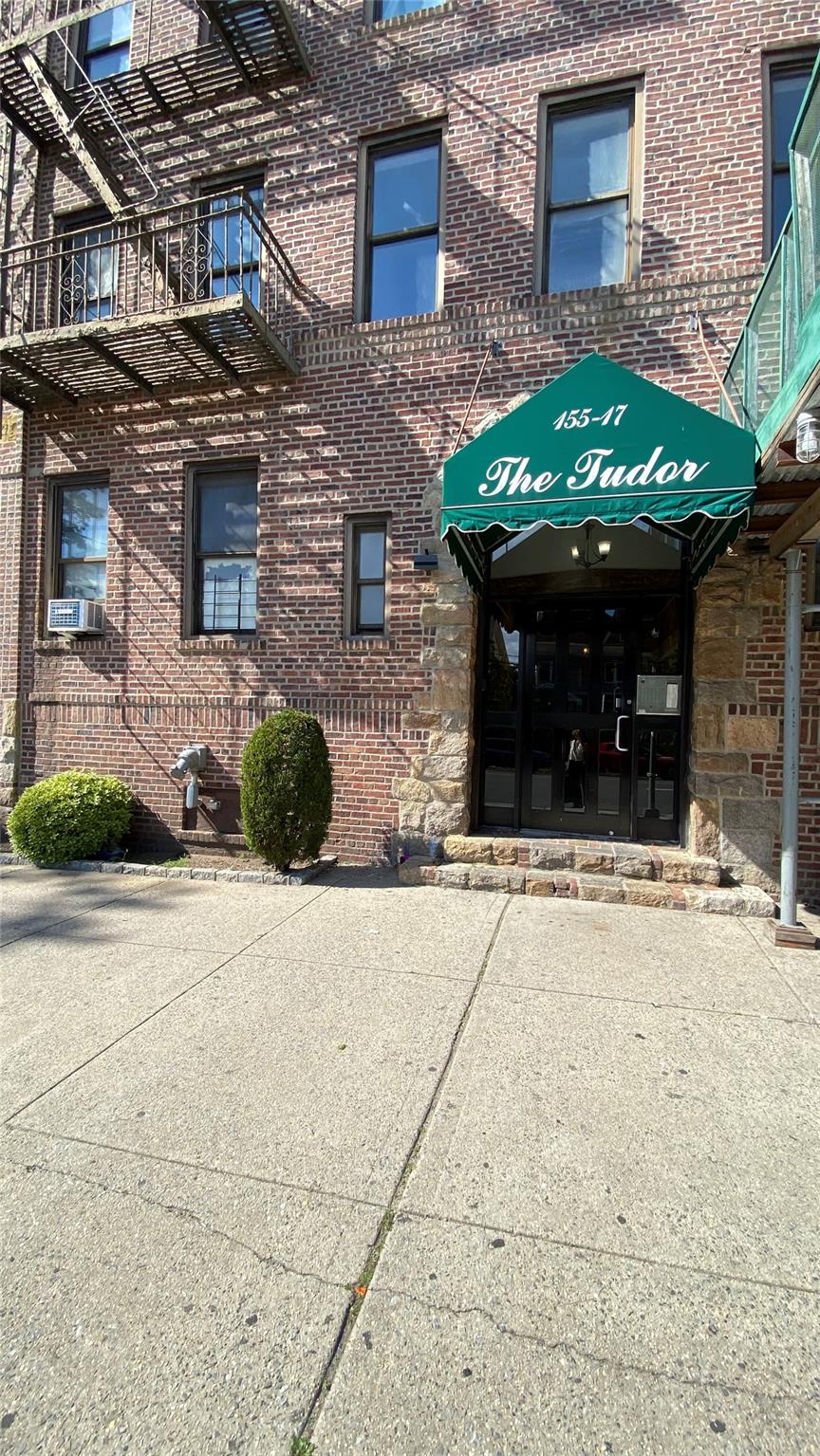 #1 photo, 155 17 Sanford Avenue, 法拉盛 Flushing , NY 11355
